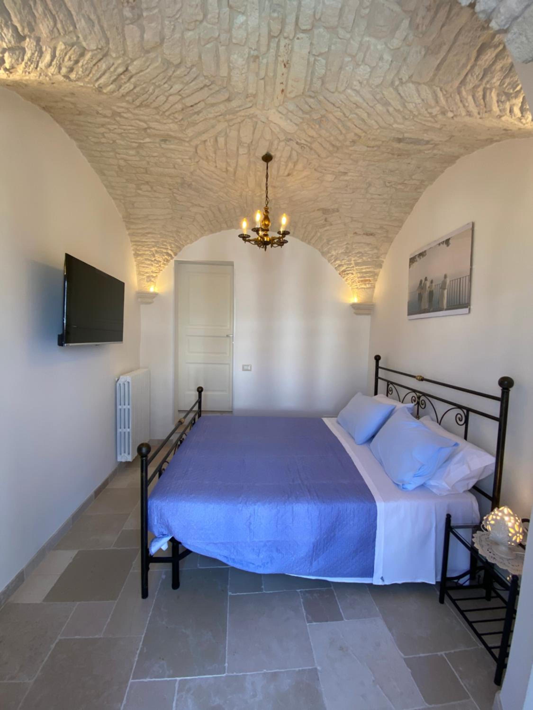 Two-Bedroom Apartment - Photo 1