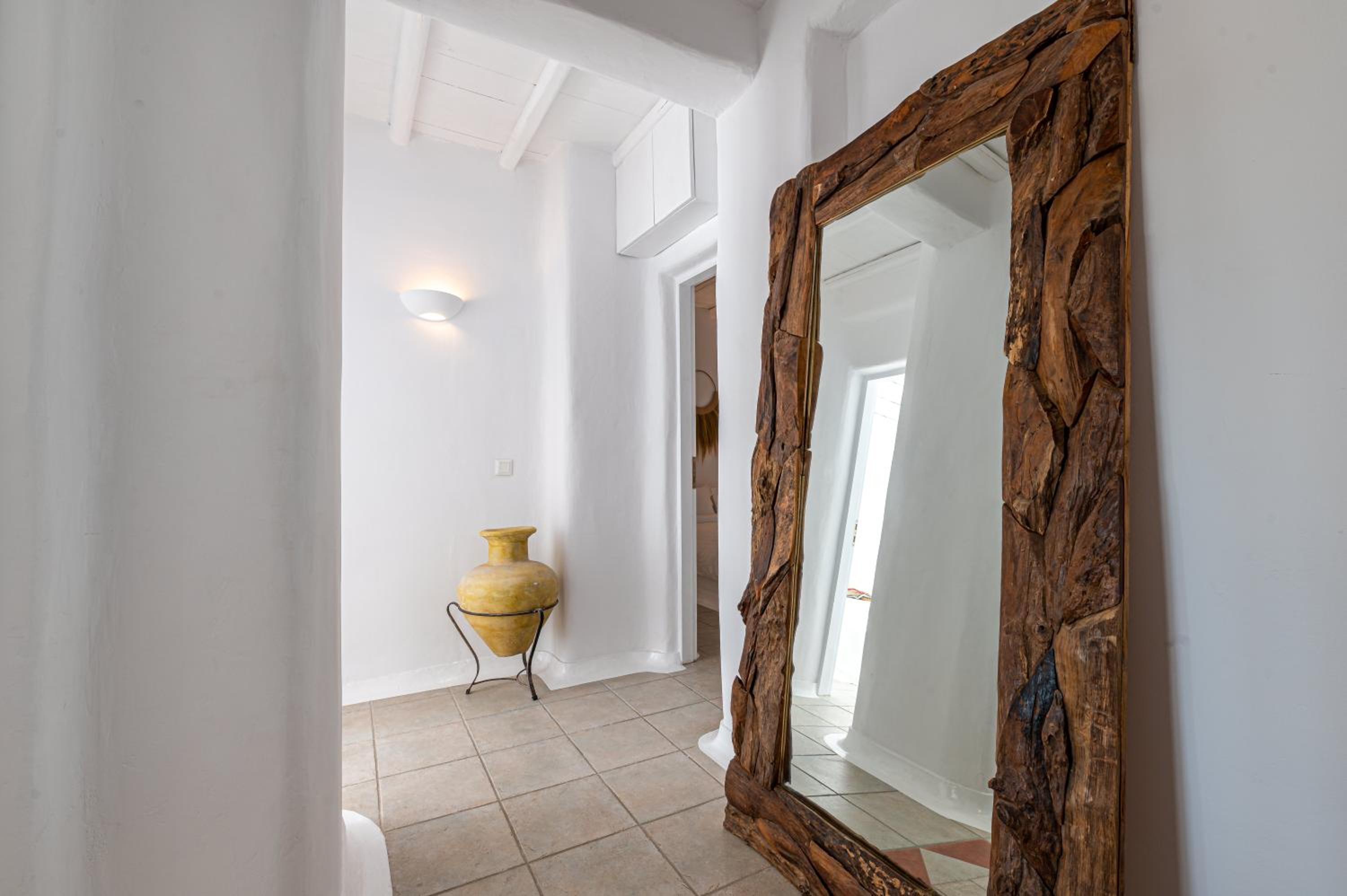 Four-Bedroom Villa with Private Pool - Photo 22