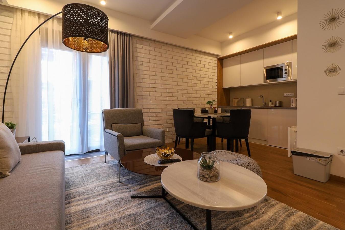 Deluxe Queen Suite - Photo 92