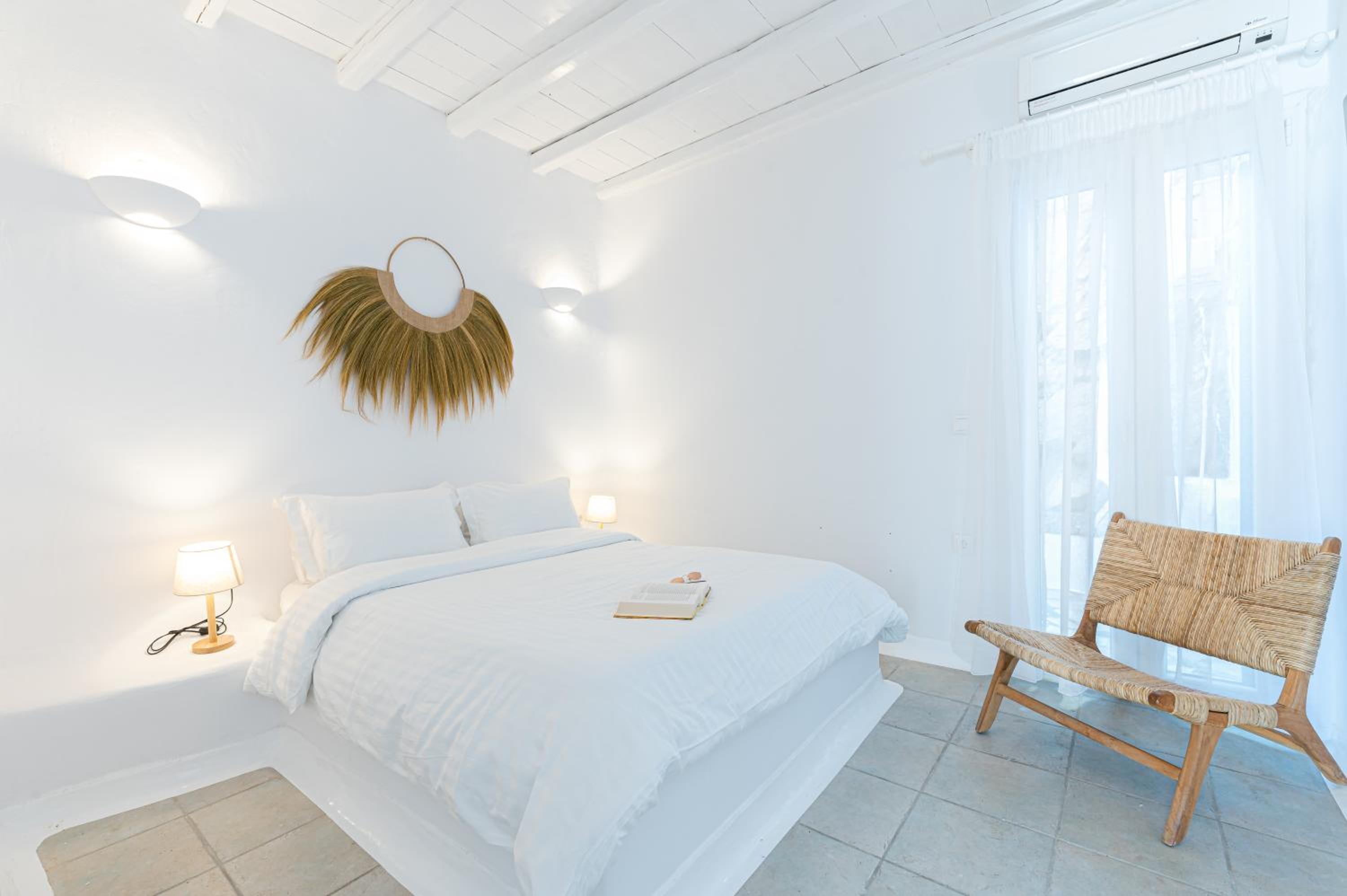 Four-Bedroom Villa with Private Pool - Photo 32