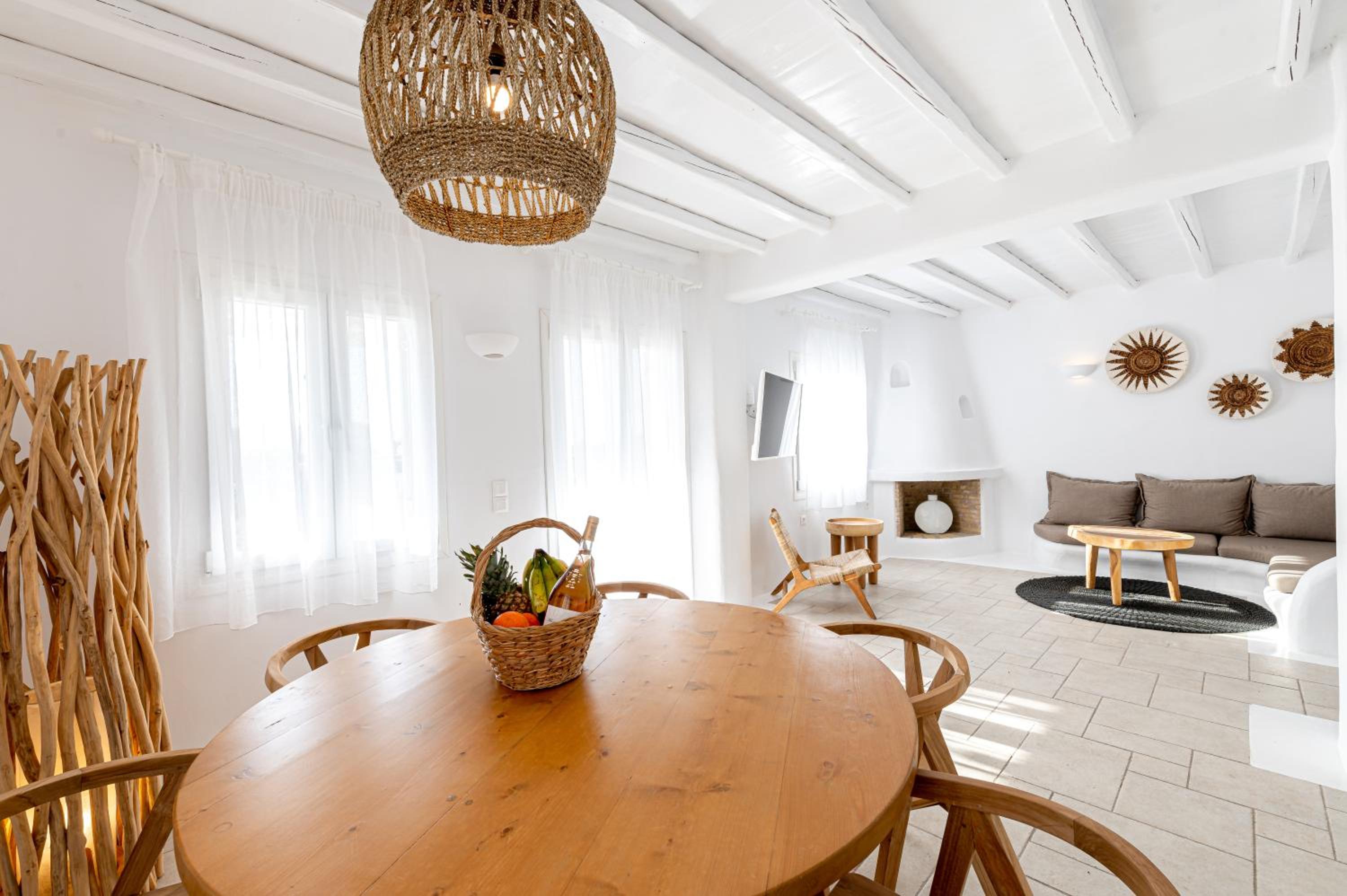 Four-Bedroom Villa with Private Pool - Photo 34
