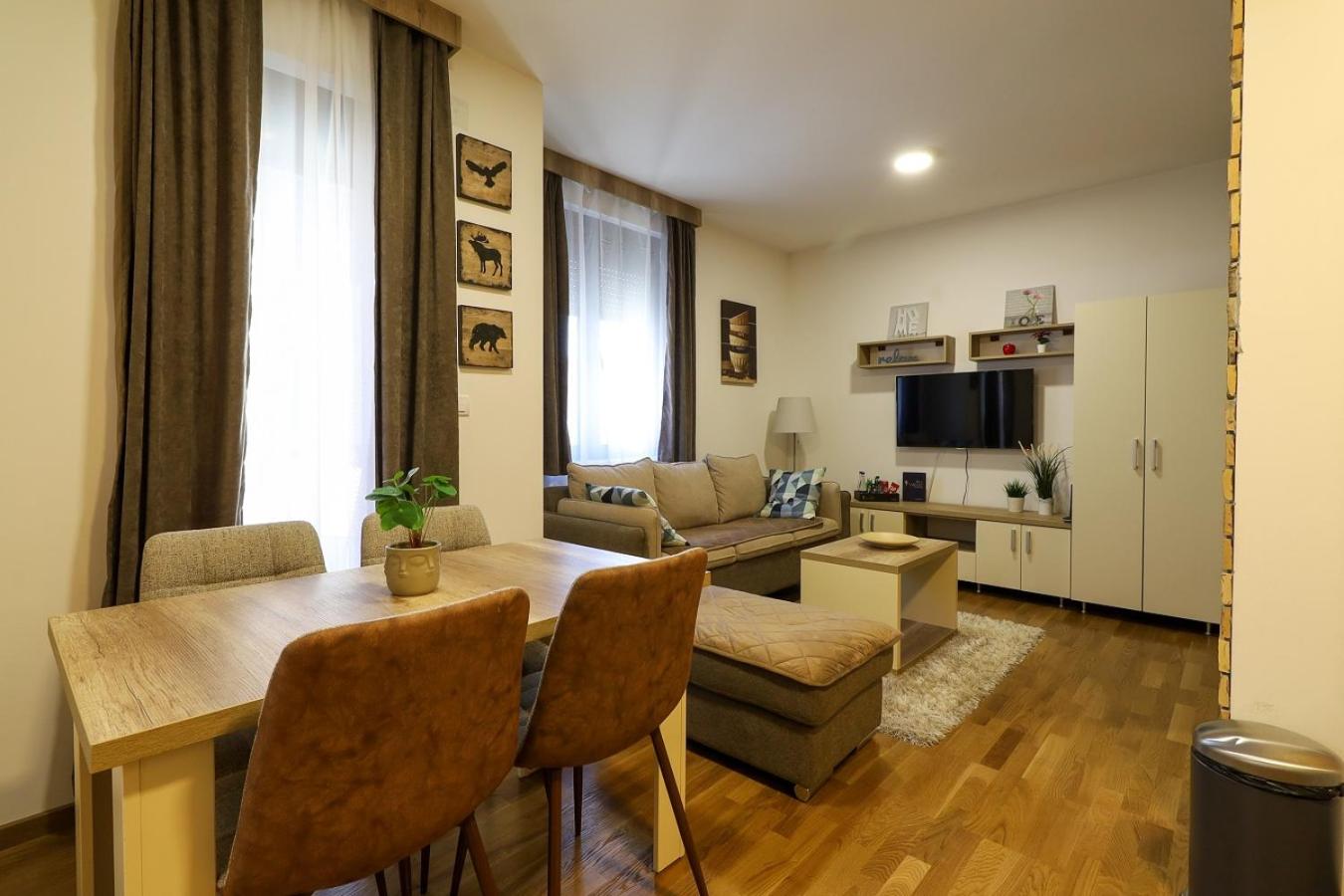 Deluxe Queen Suite - Photo 19