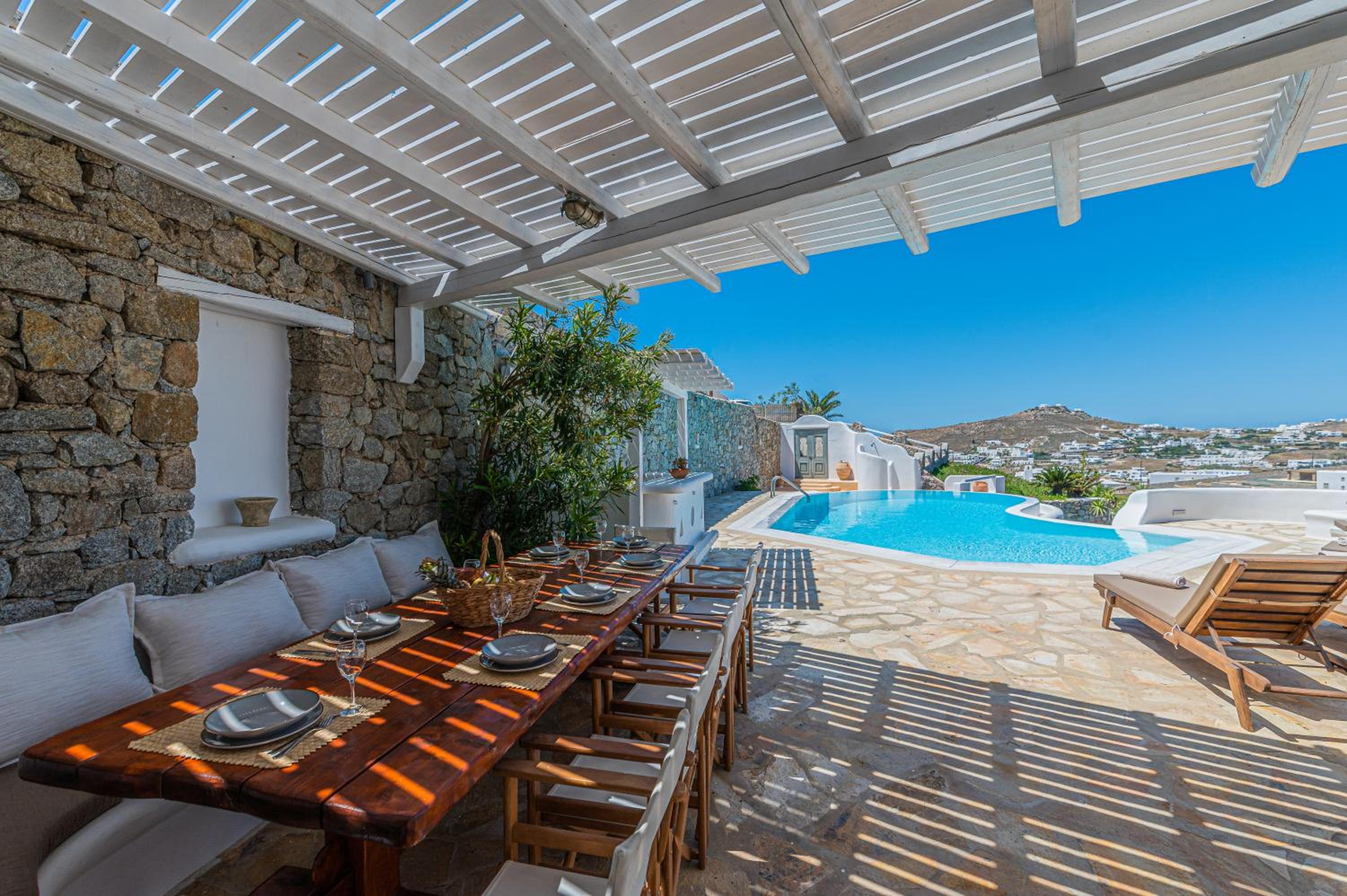 Four-Bedroom Villa with Private Pool - Photo 43