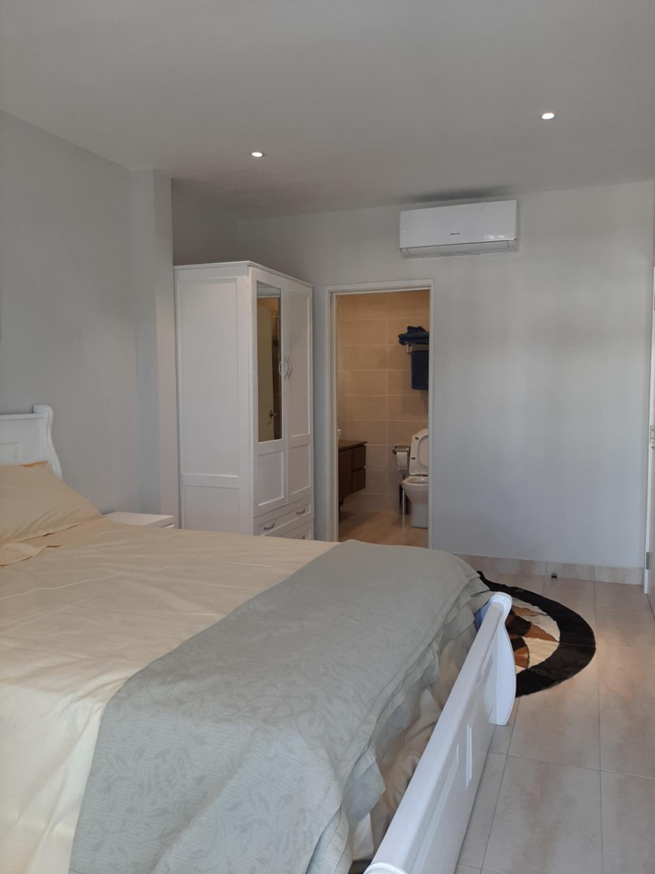 One-Bedroom Apartment with Balcony photo 3