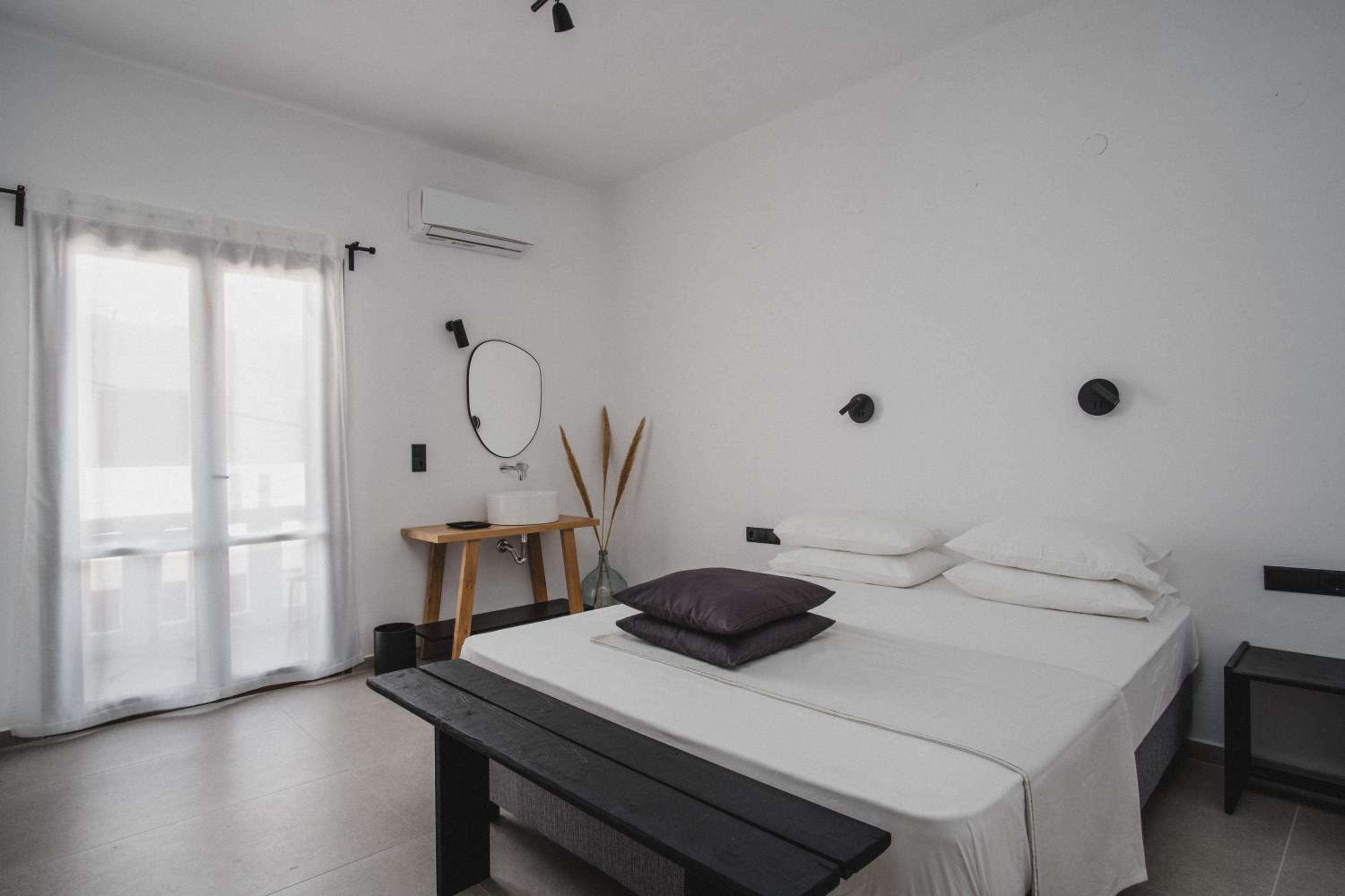 Double Room with Balcony and Sea View