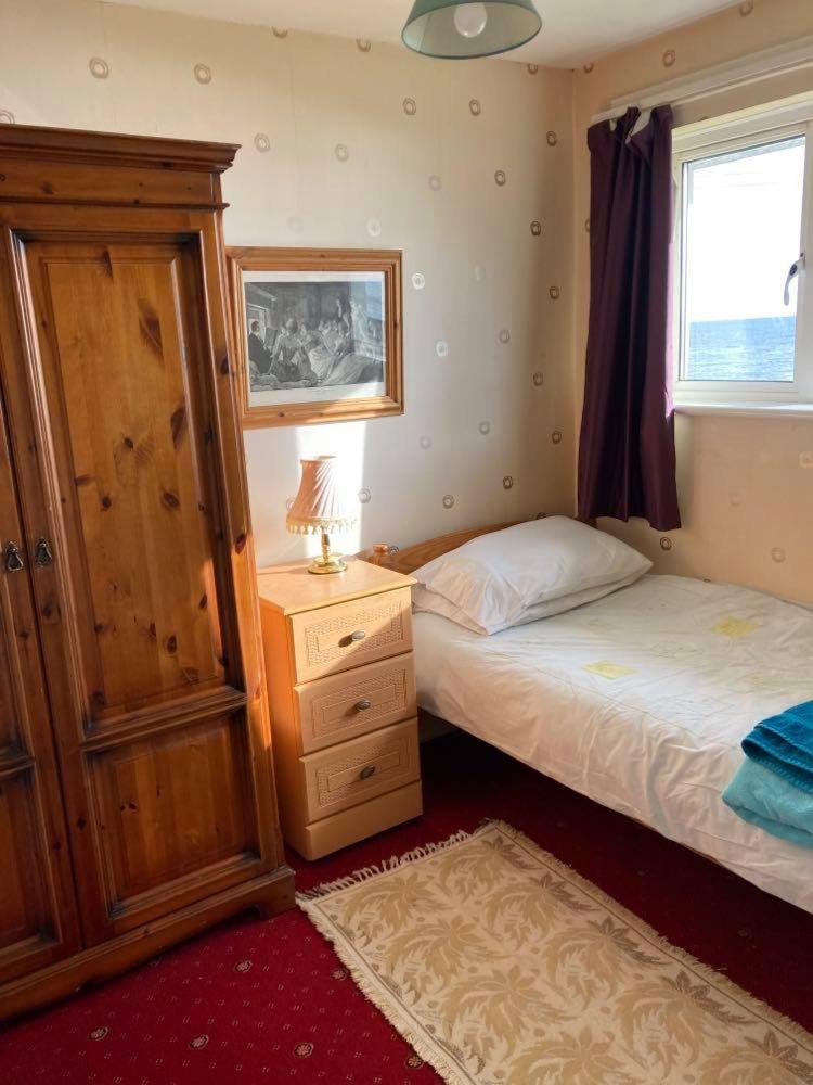 Four-Bedroom House photo 1