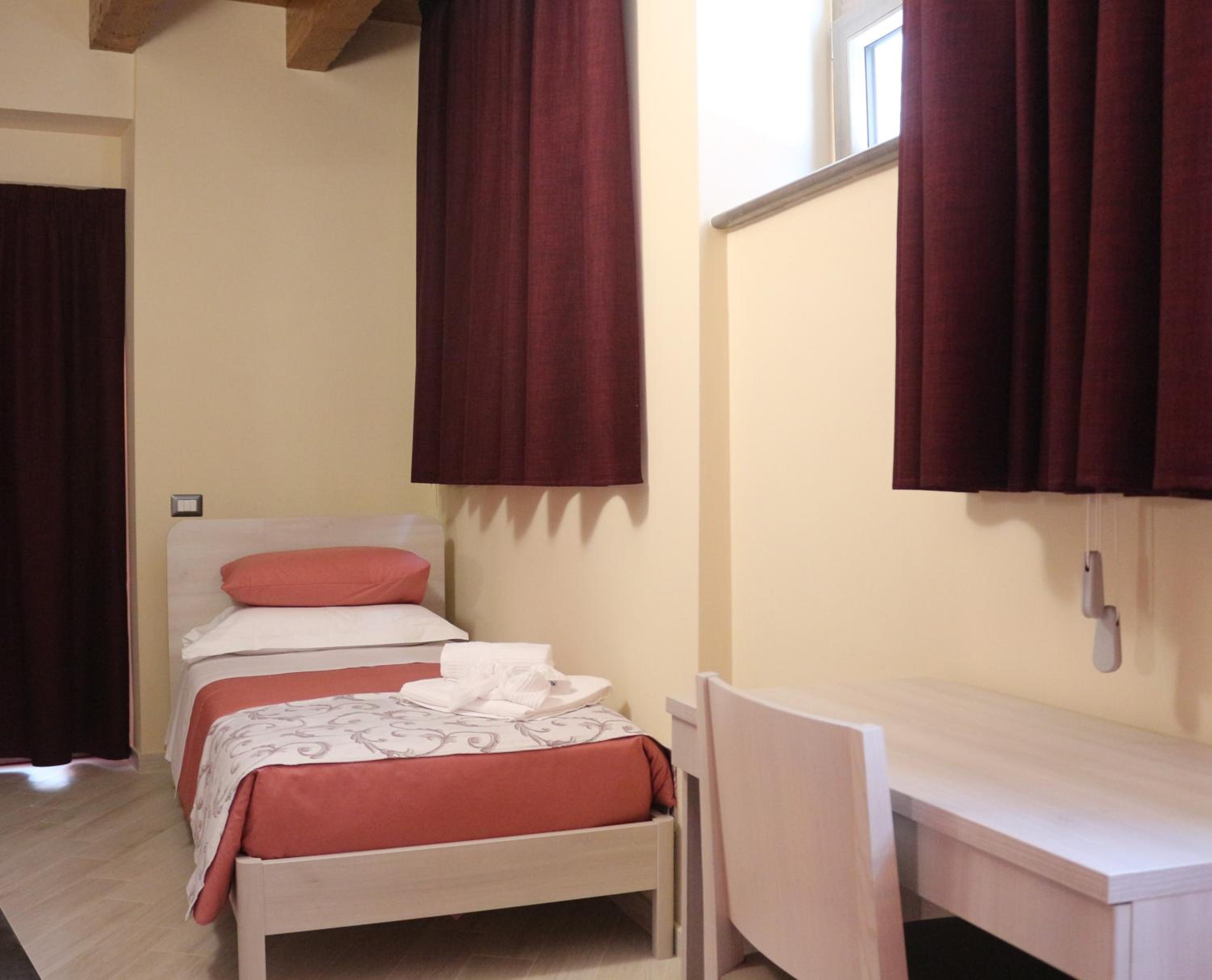 Triple Room with Balcony photo 2