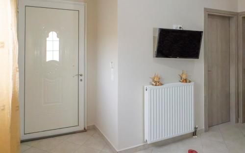 One-Bedroom Apartment - Photo 5