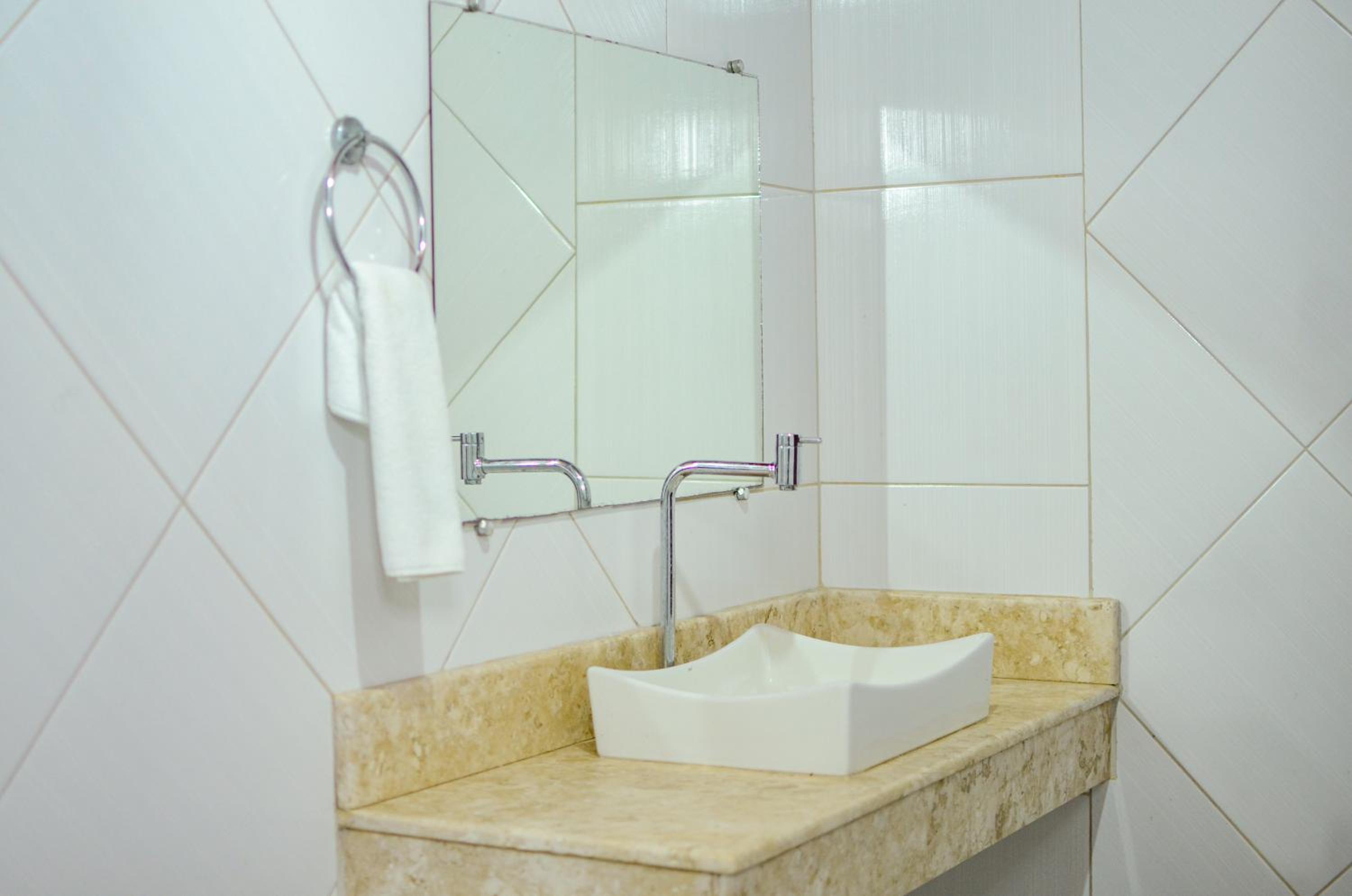 Superior Suite - Photo 8