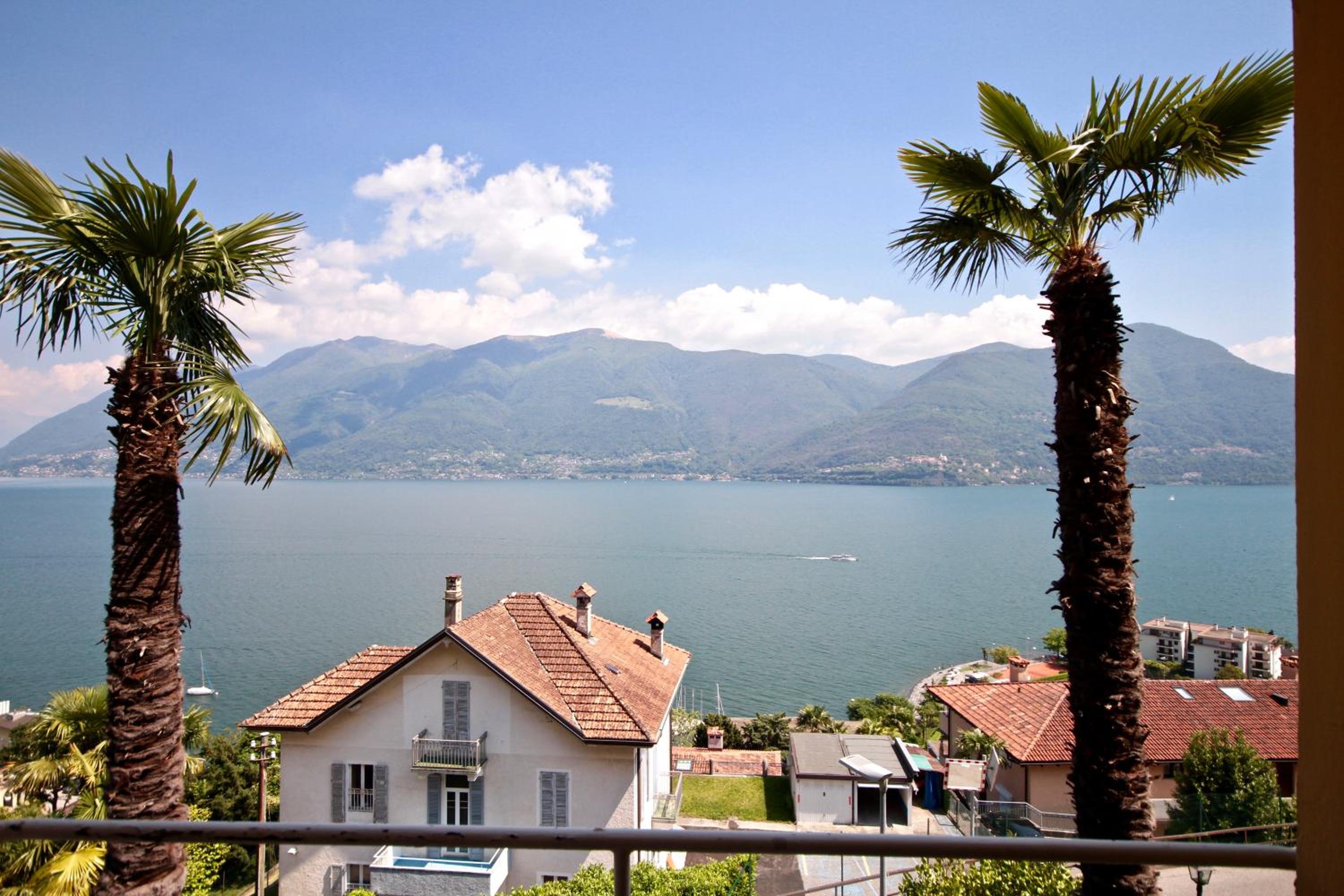 Quadruple Room with Lake View - Photo 2
