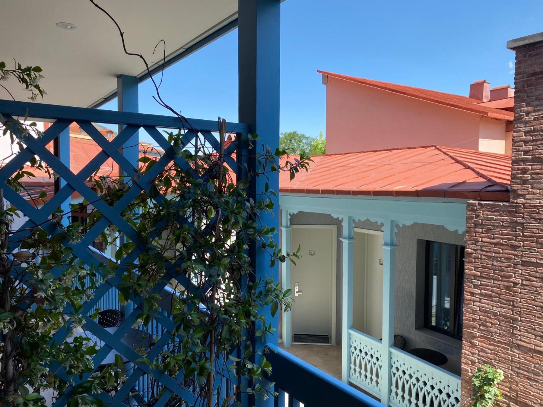 Double or Twin Room with Balcony - Photo 6