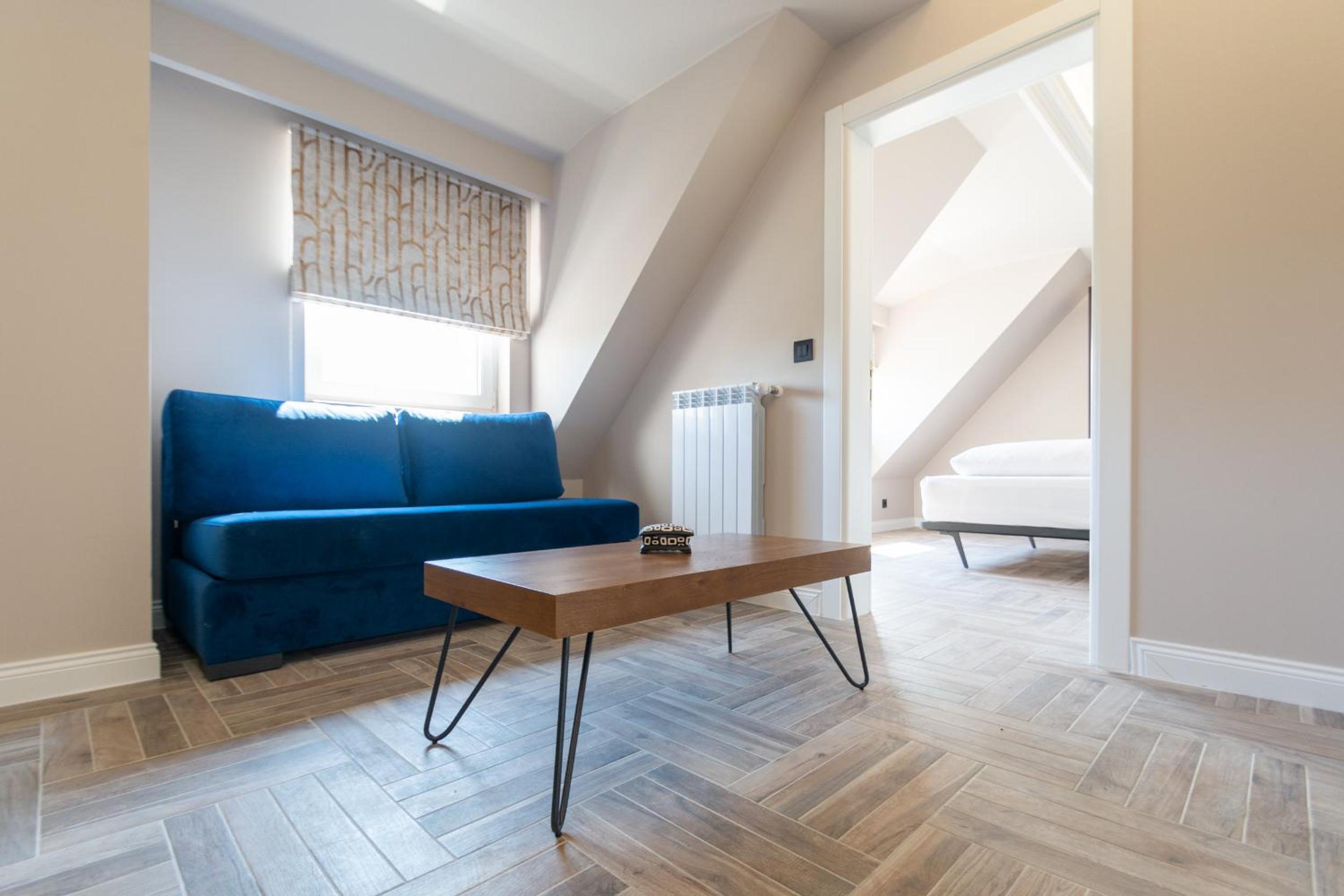 One-Bedroom Suite - Photo 4