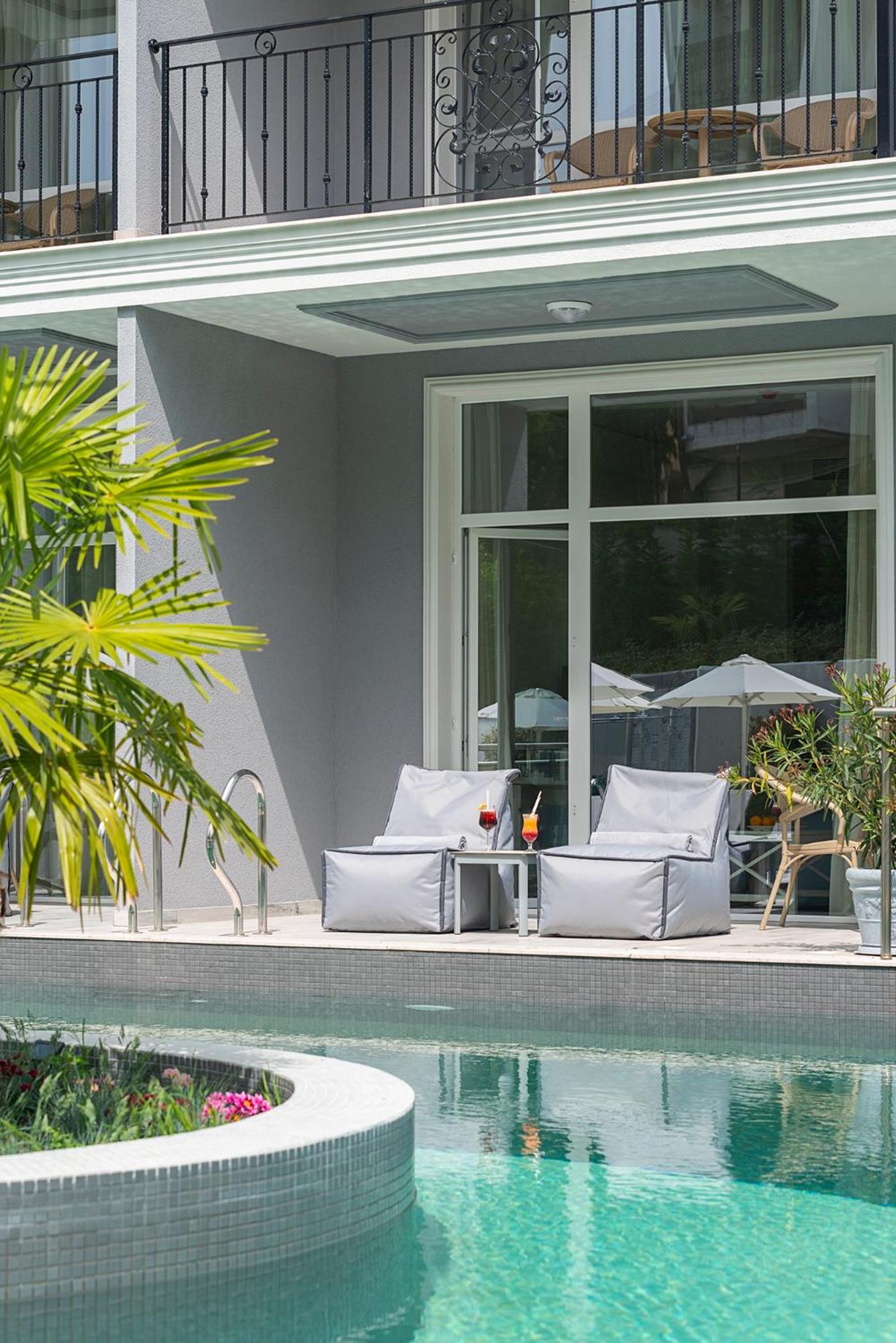 Deluxe Double Room with Pool Access - Adults Only - Photo 1