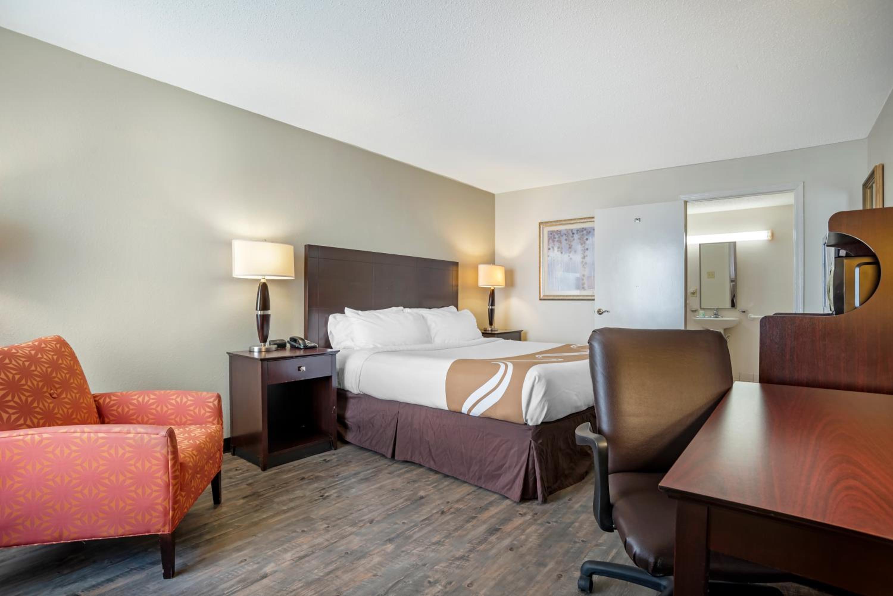 King Room - Accessible/Non-Smoking photo 3