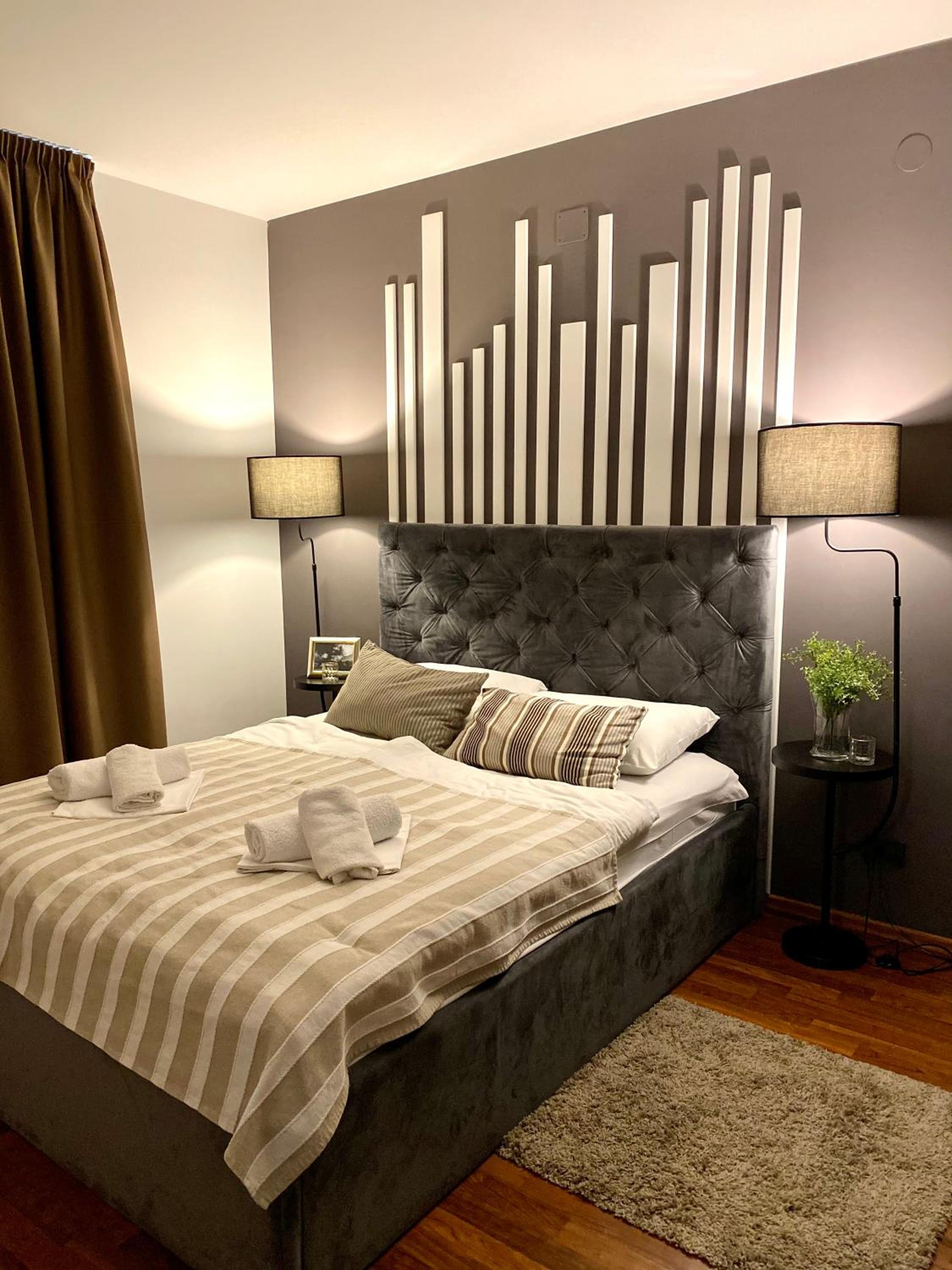 One-Bedroom Apartment - Photo 3