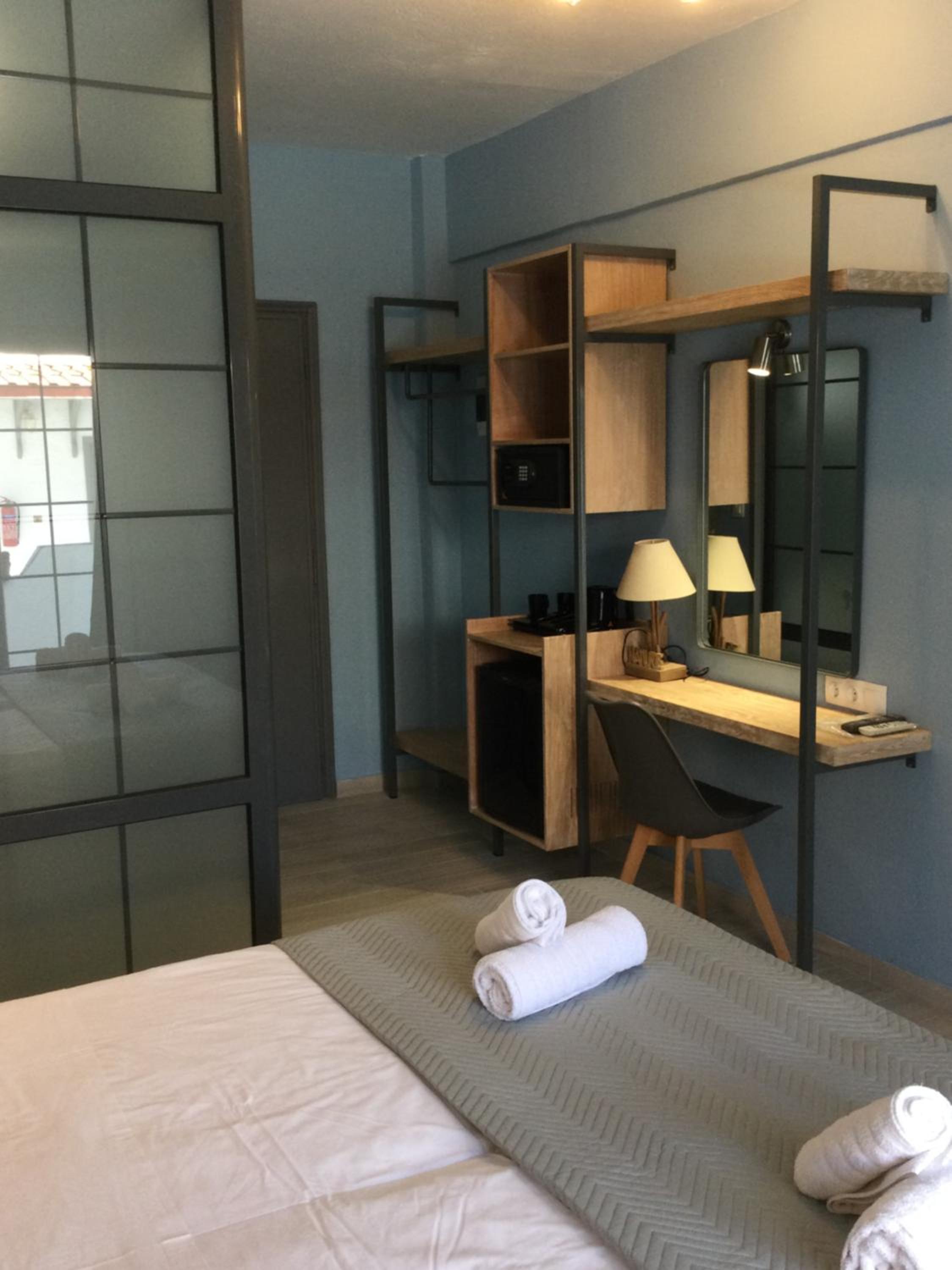 Deluxe Double or Twin Room - Photo 28