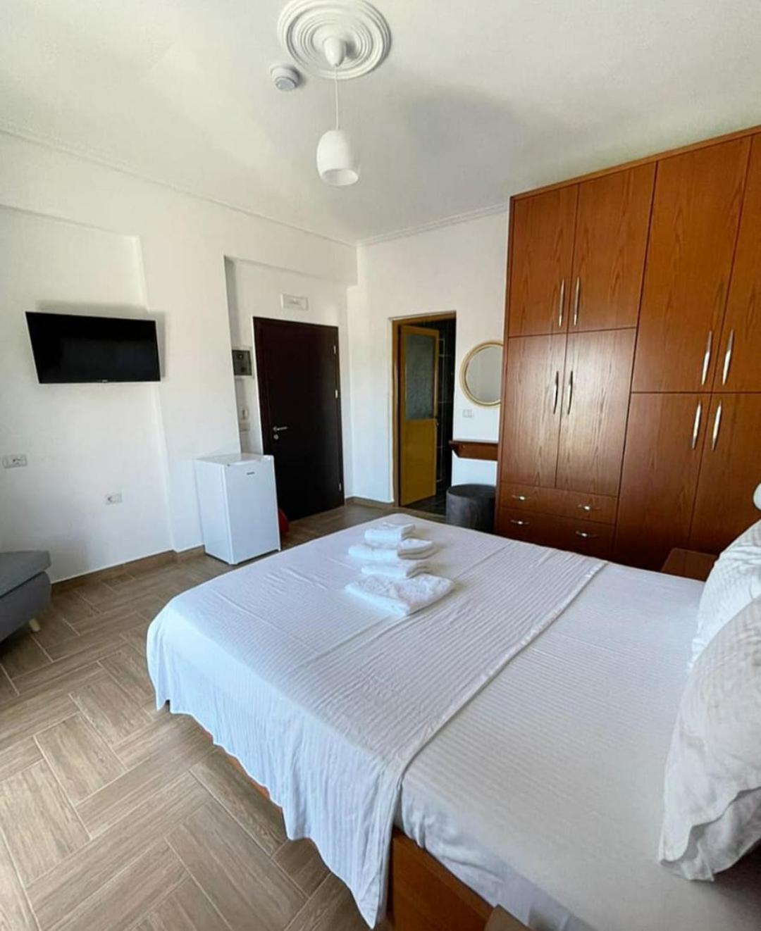 Deluxe Suite with Sea View and Bathtub photo 2