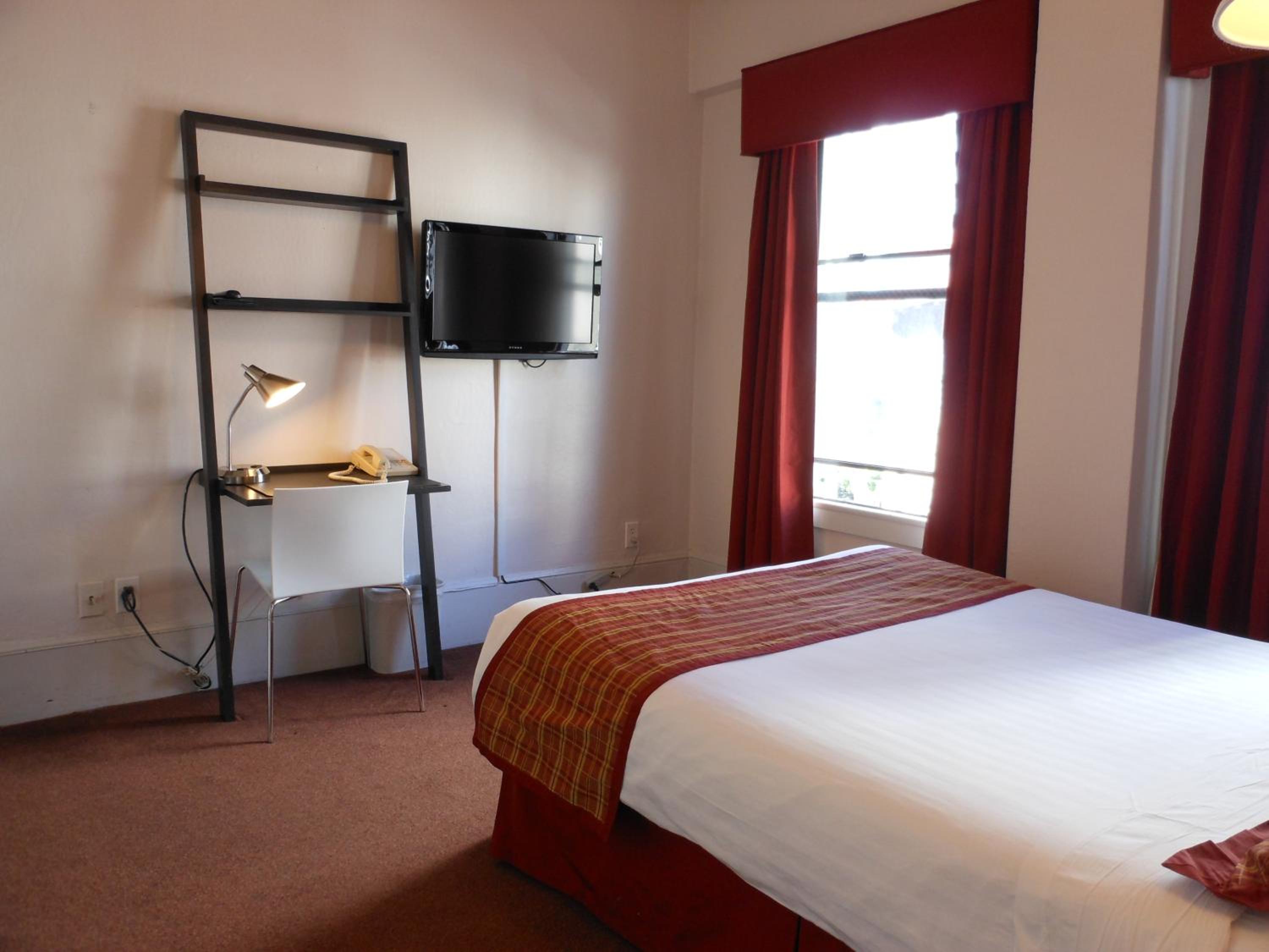 Double Room - Photo 10