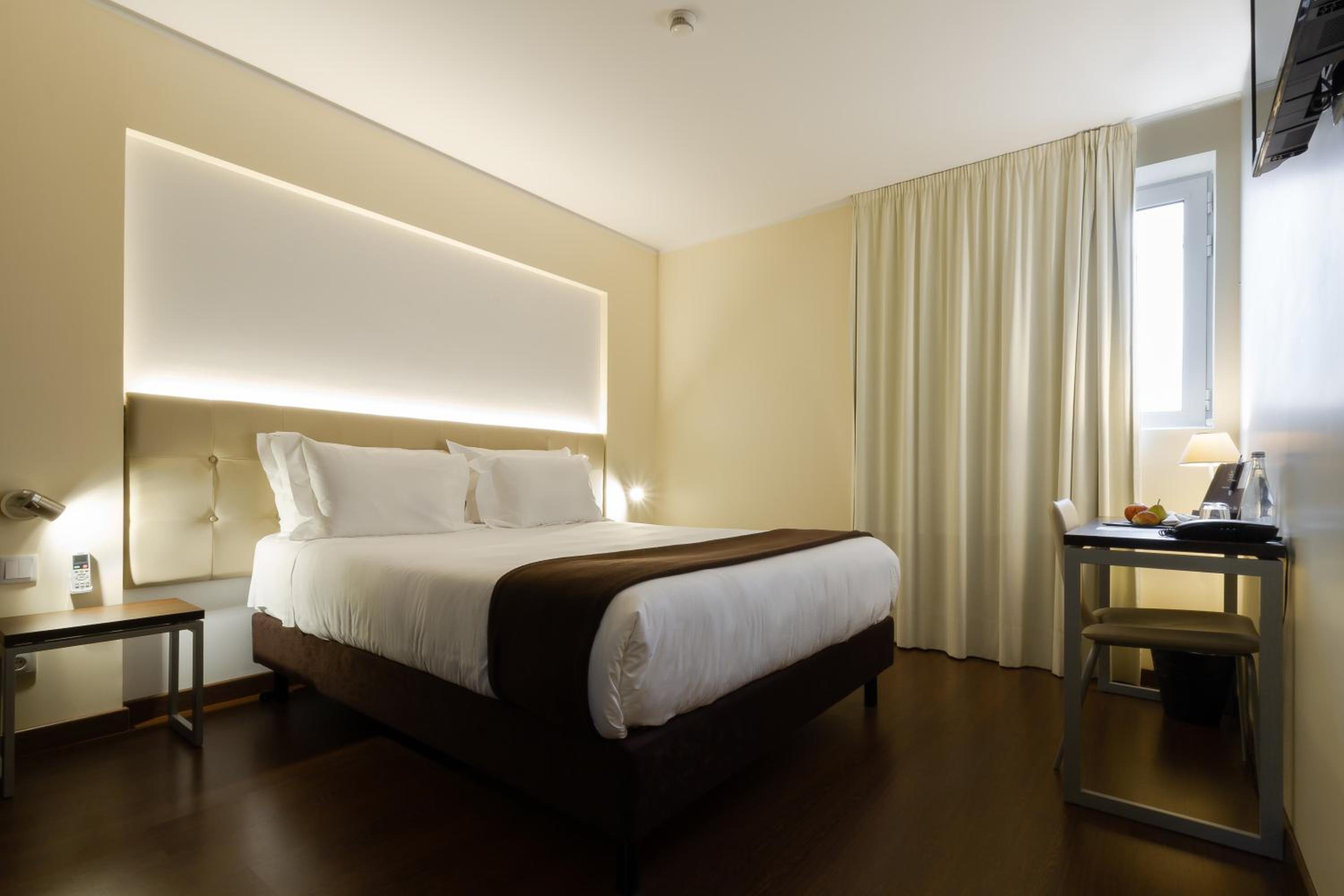 Standard Double Room - Photo 1