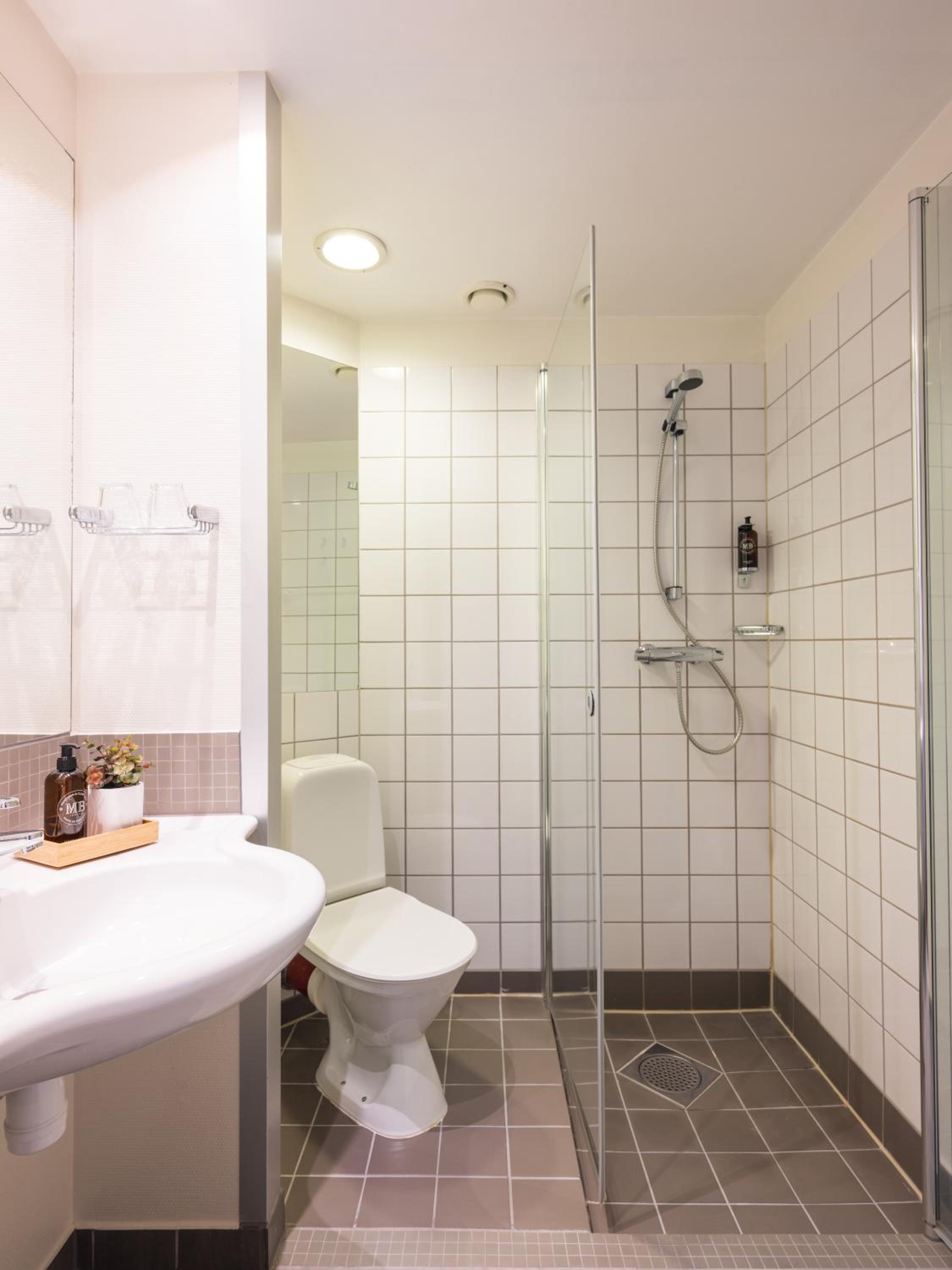 Double or Twin Room with City View photo 3