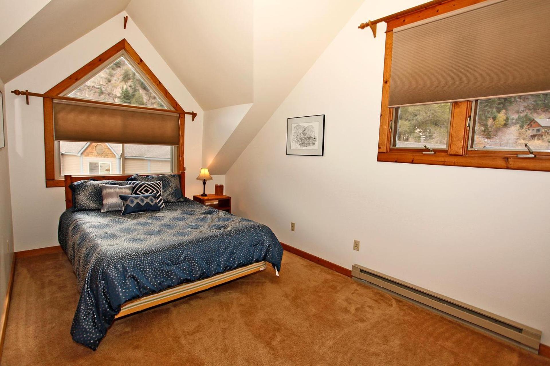 Three-Bedroom Apartment photo 3