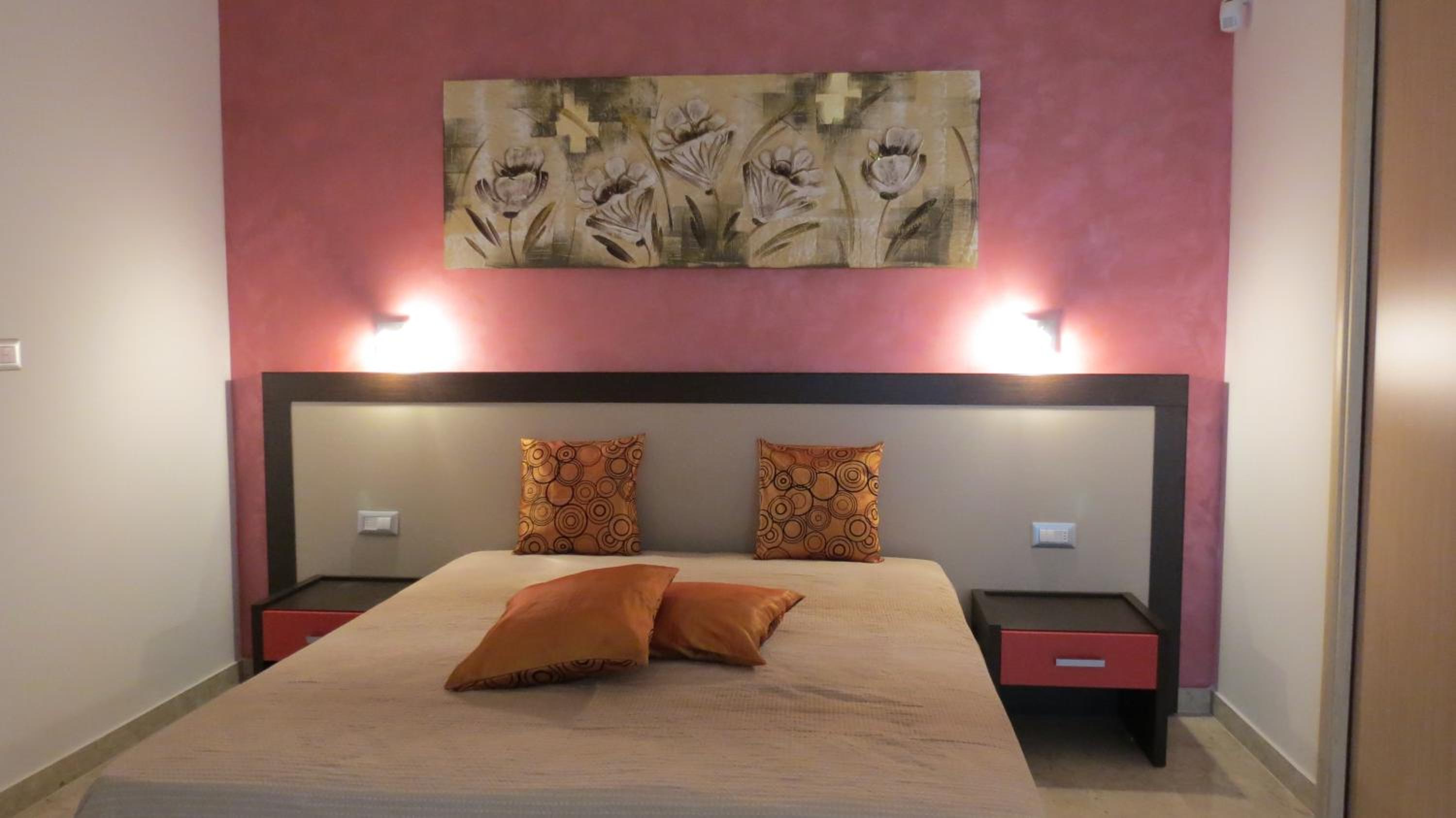Double Room - Photo 6