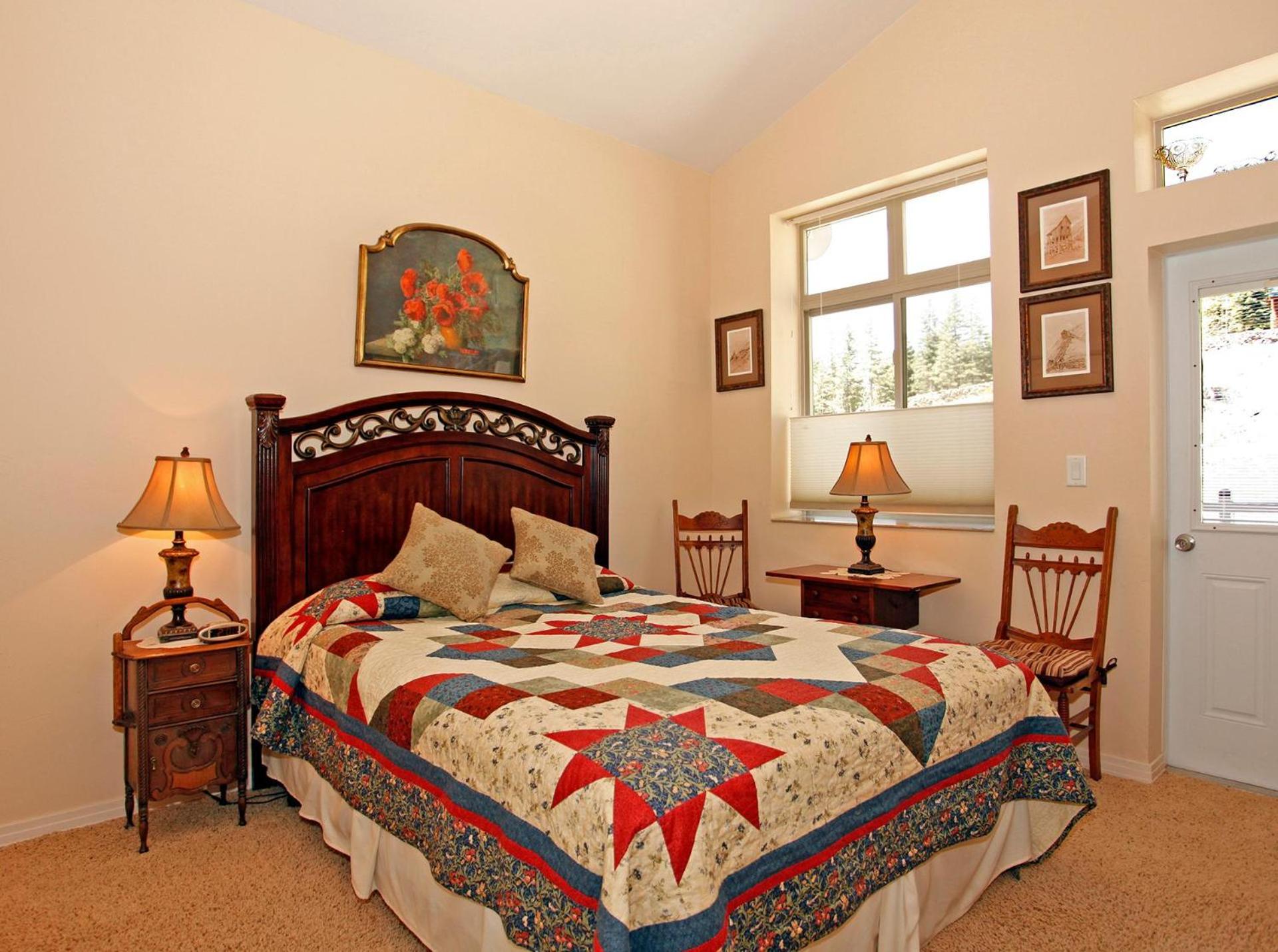 Three-Bedroom Apartment photo 1