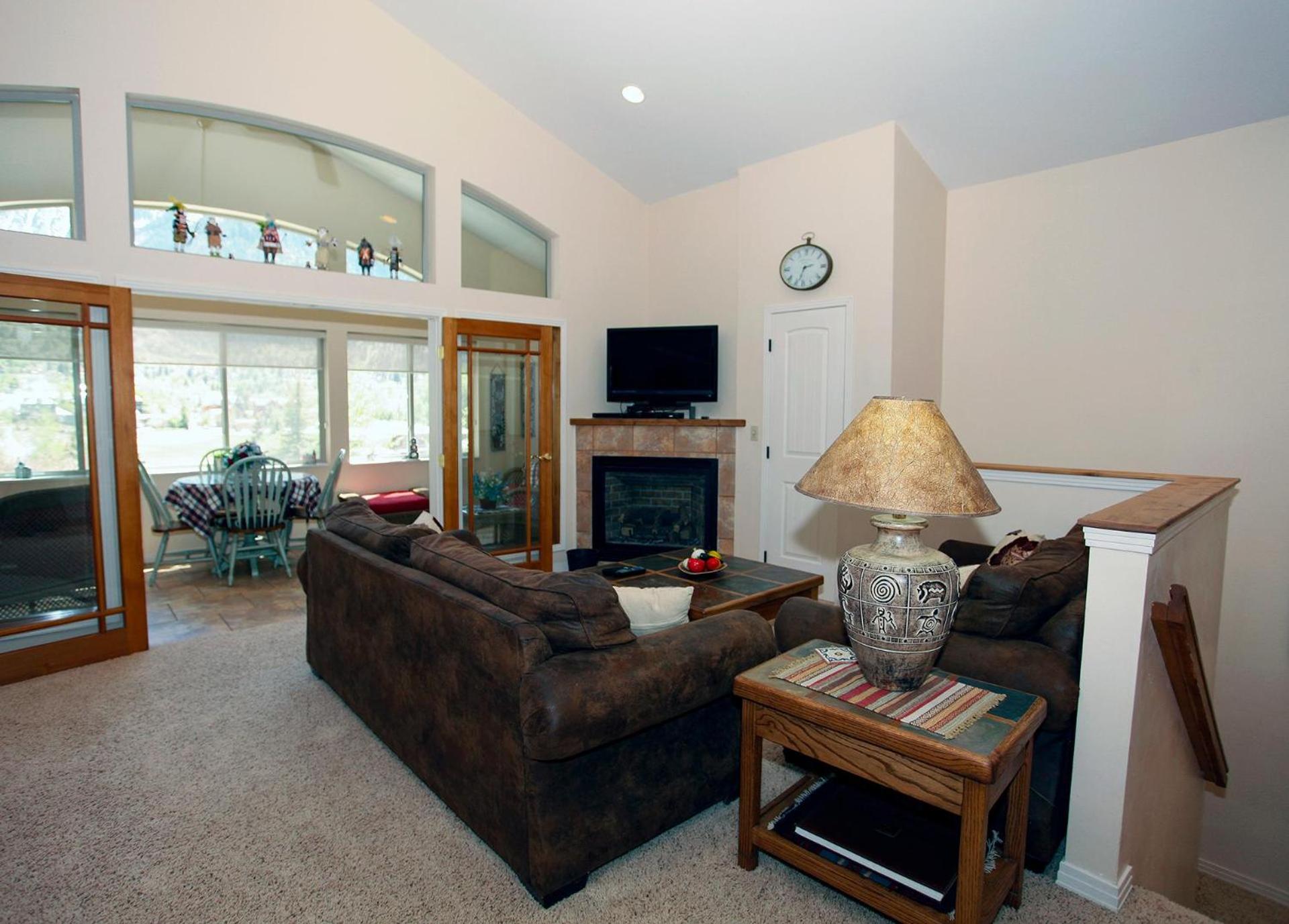 Four-Bedroom Apartment photo 1