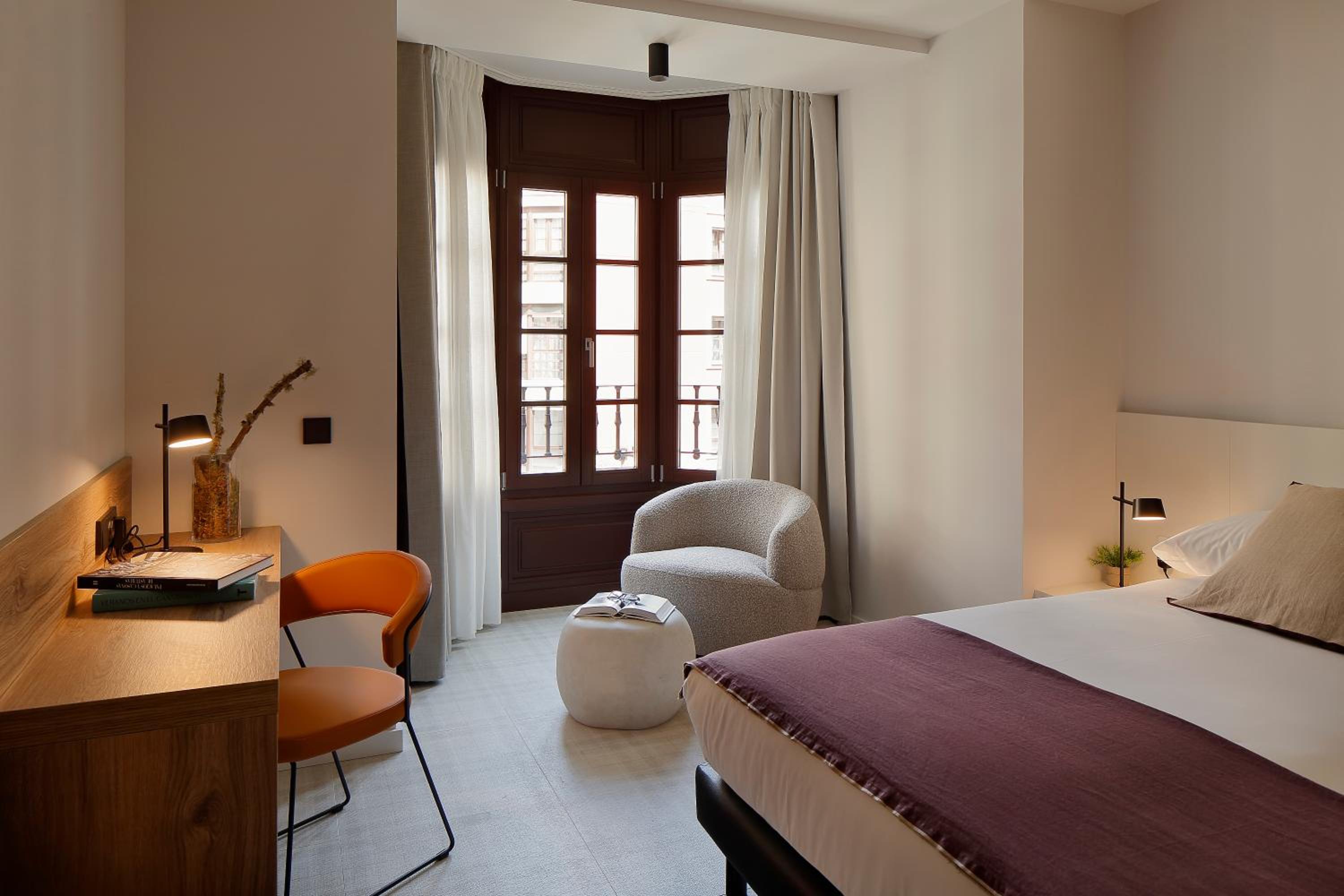 Standard Double or Twin Room - Photo 19