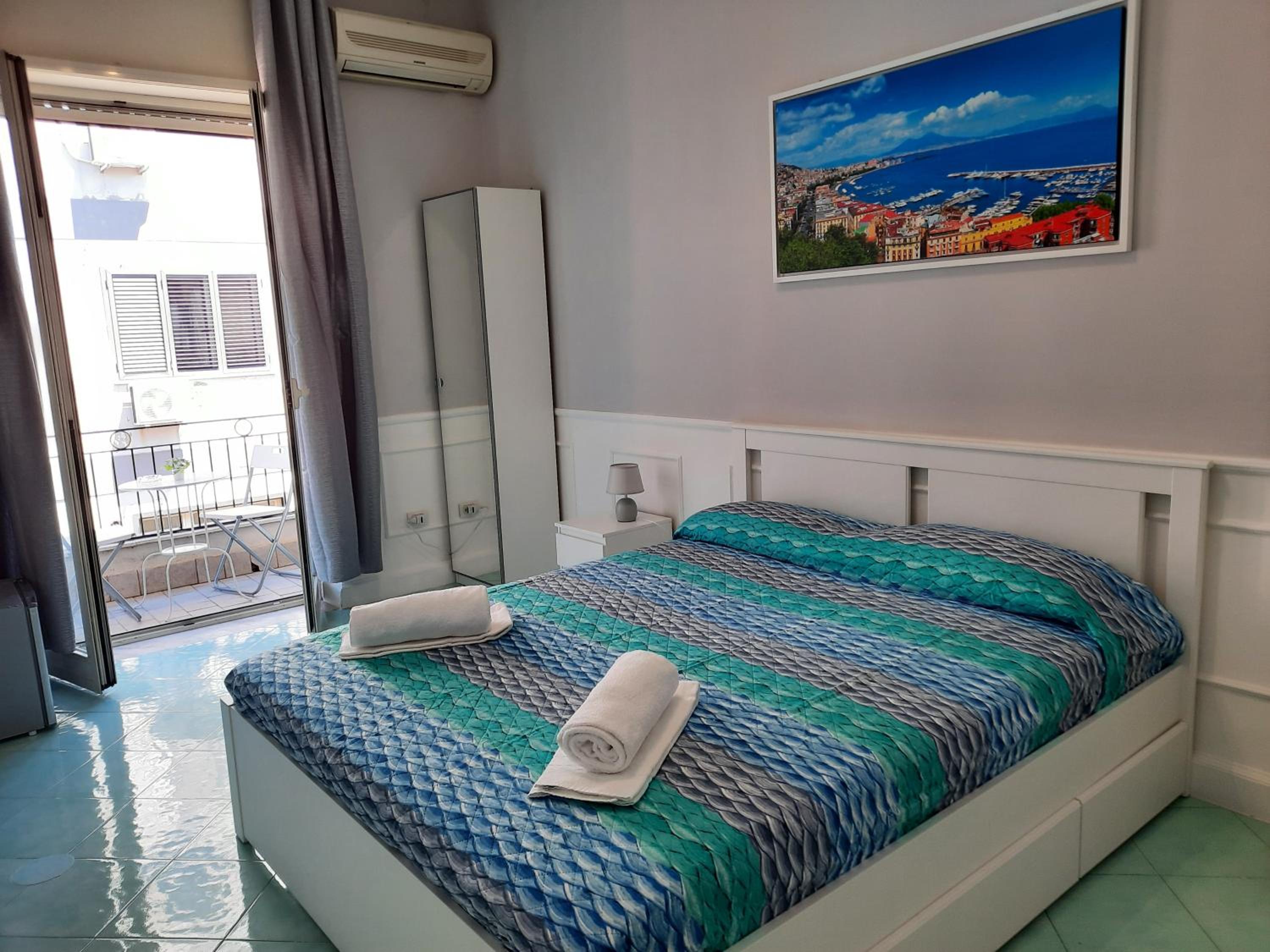 Deluxe Double Room with Private Bathroom