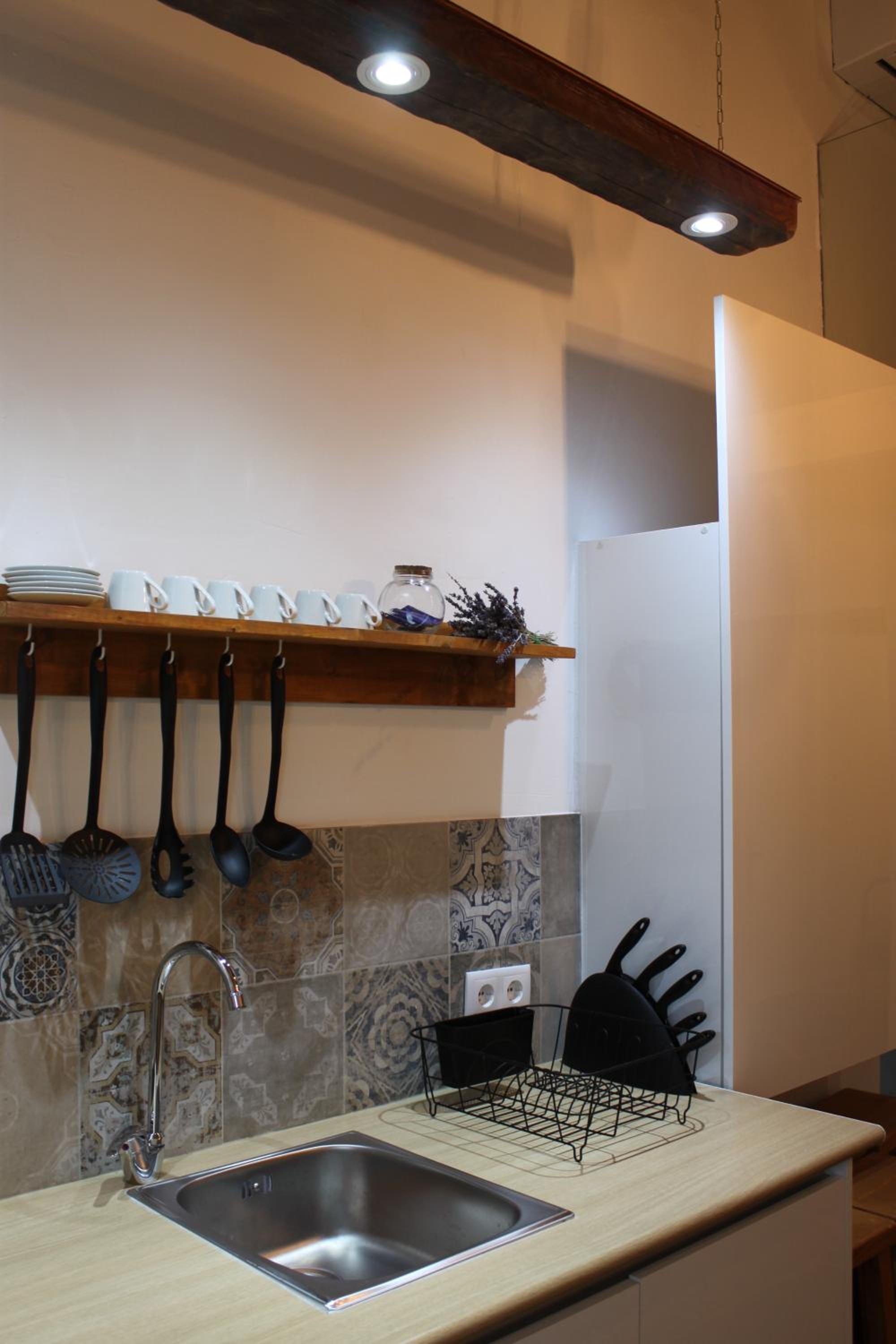 One-Bedroom House - Photo 23