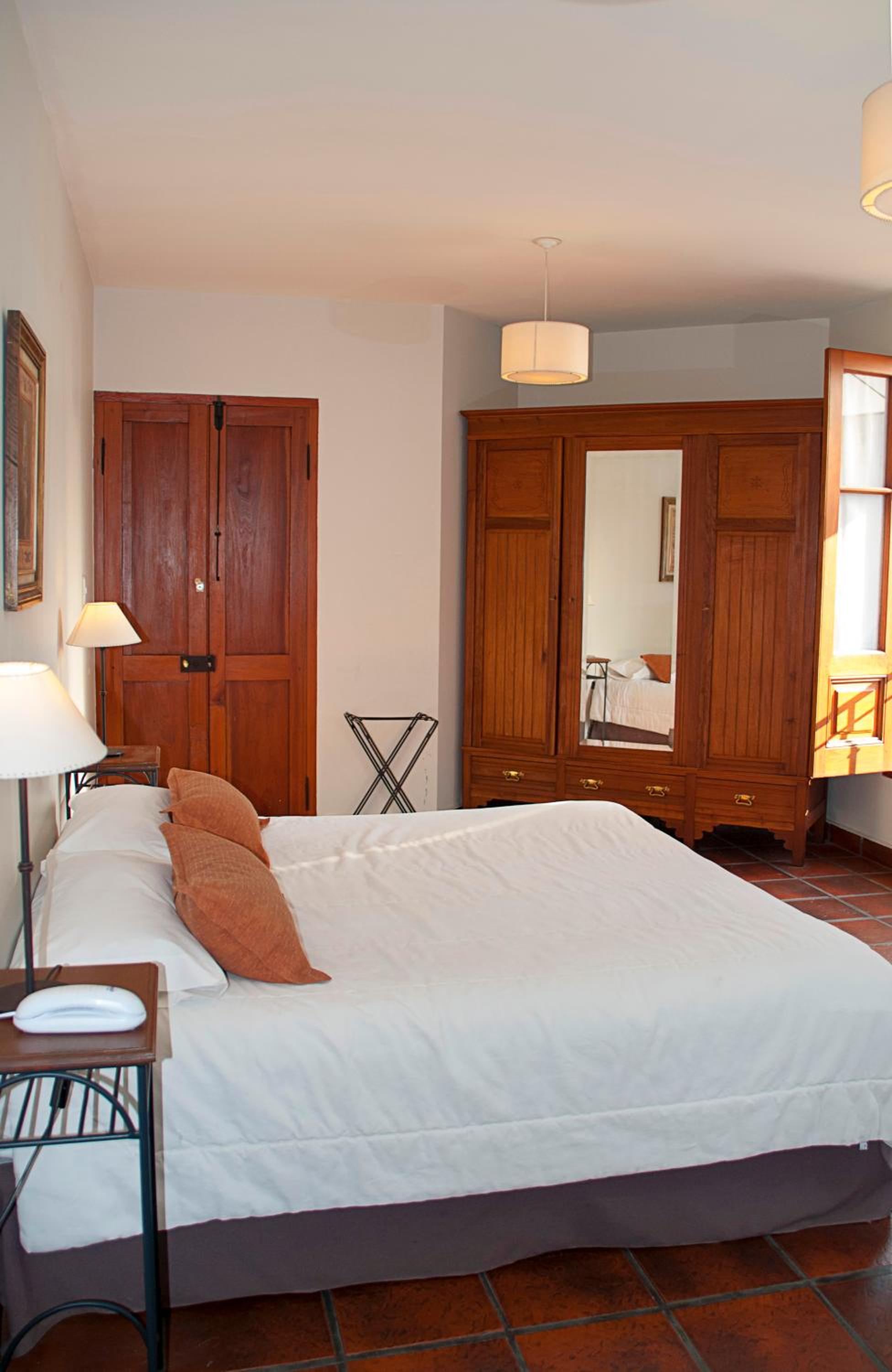 Standard Double or Twin Room photo 2