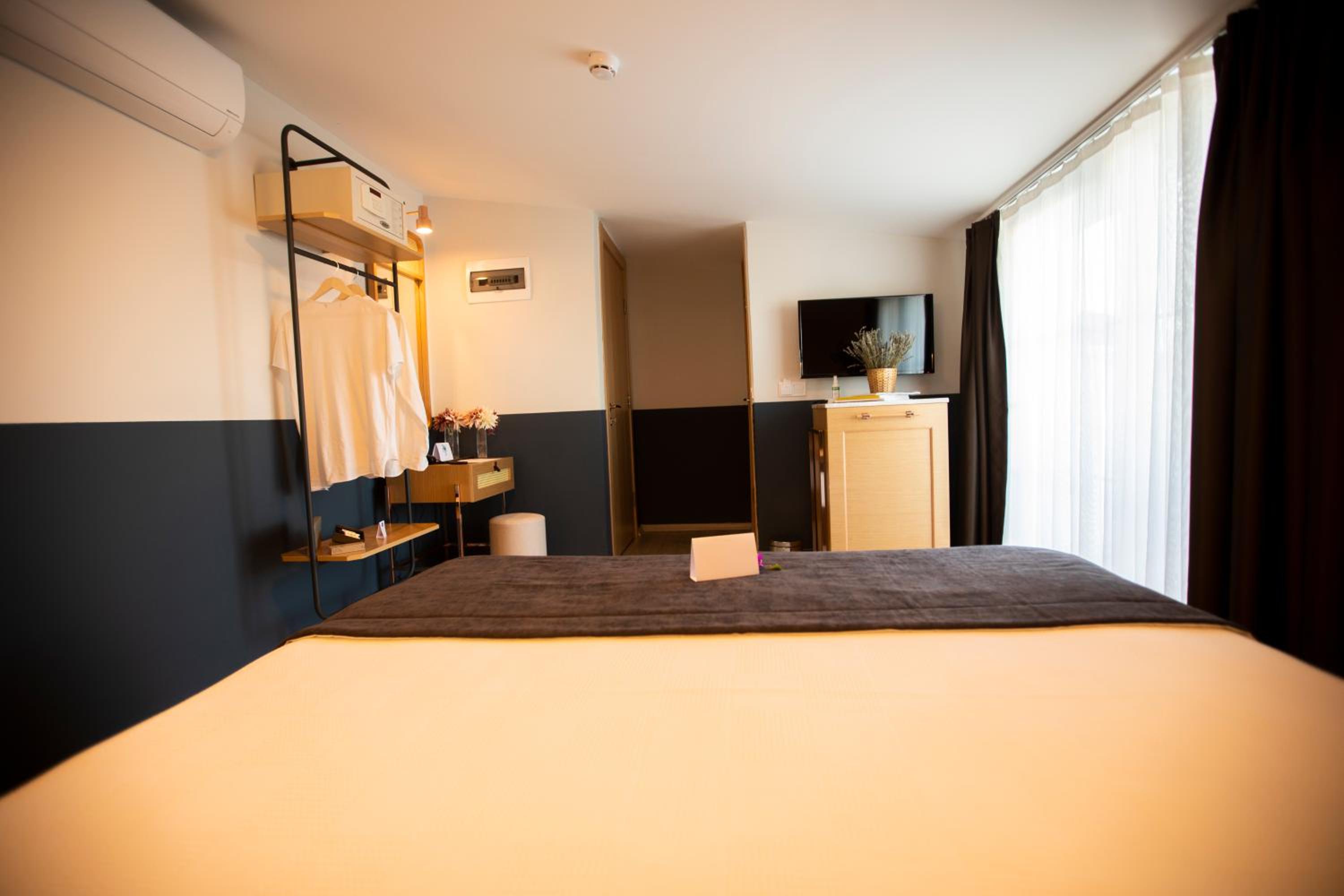 Deluxe Double Room - Photo 1