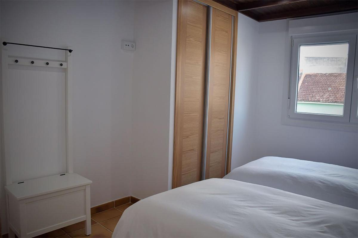 Apartment with Mountain View - Photo 1