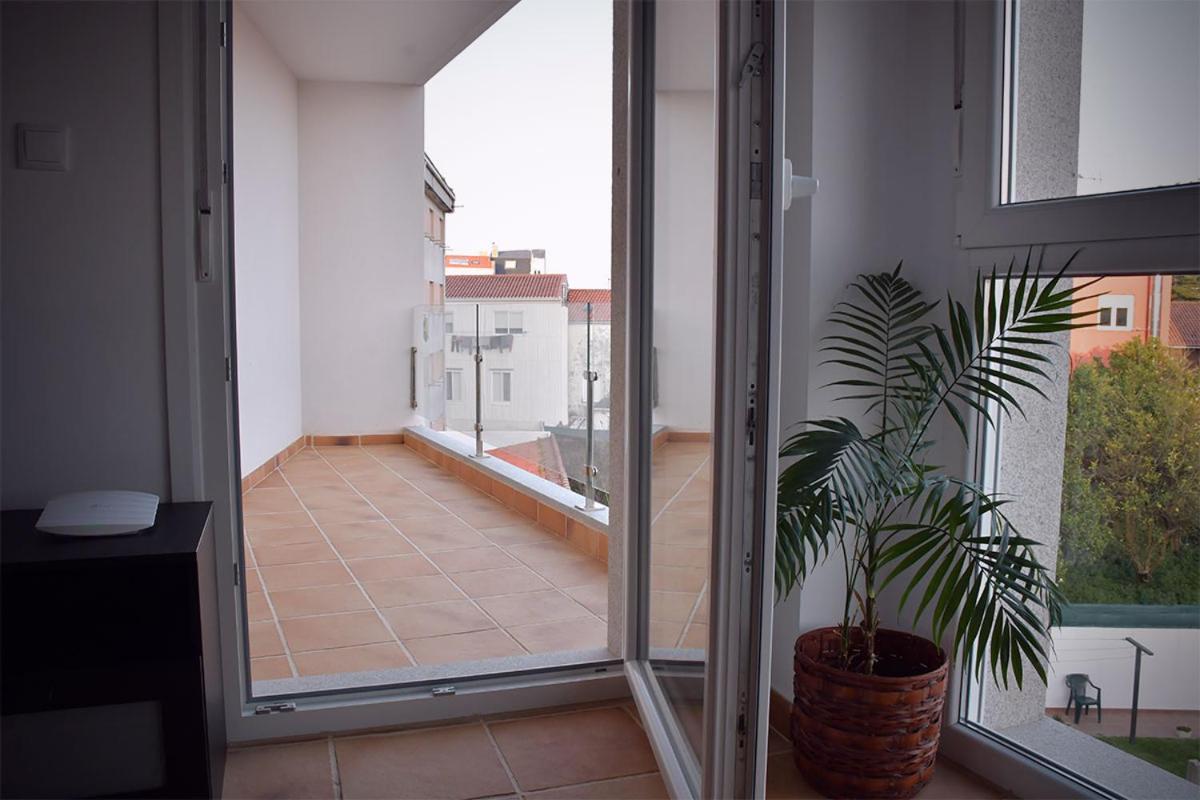 Apartment with Terrace - Photo 2