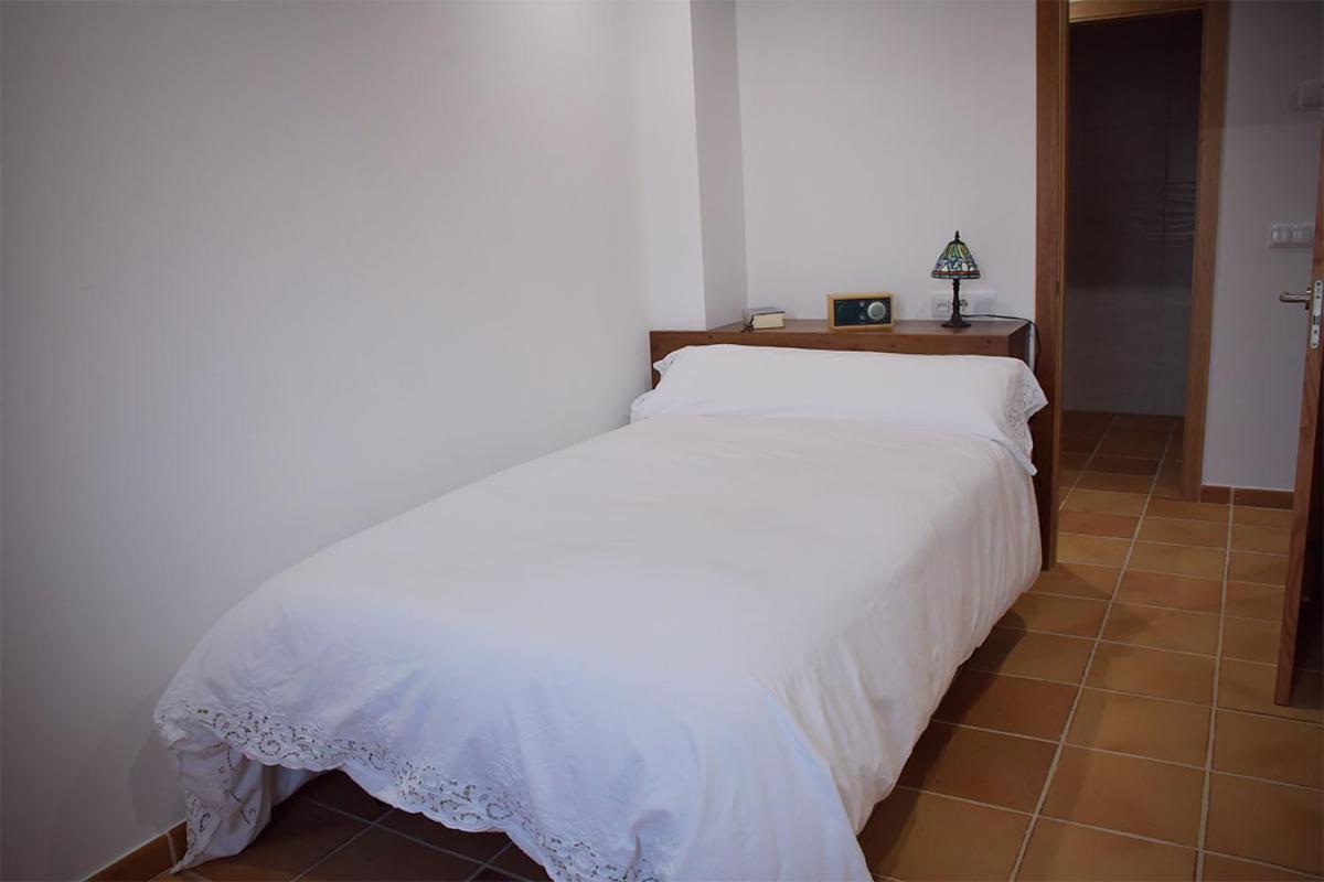 Apartment with Terrace - Photo 4