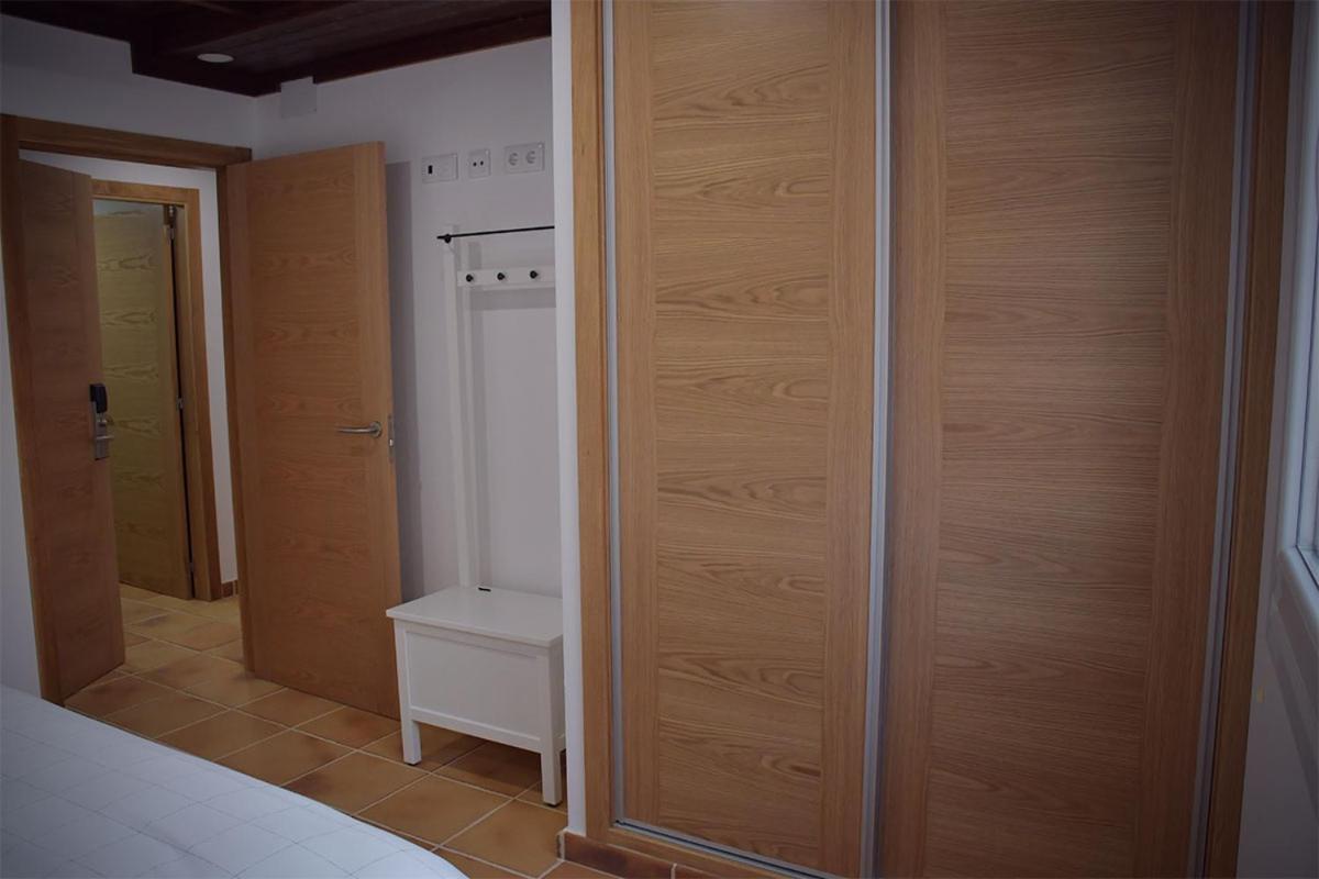 One-Bedroom Apartment - Photo 6