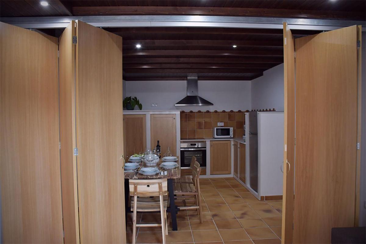 Apartment with Balcony - Photo 10