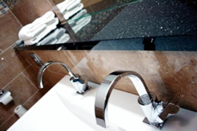 Double Room - Disability Access photo 2