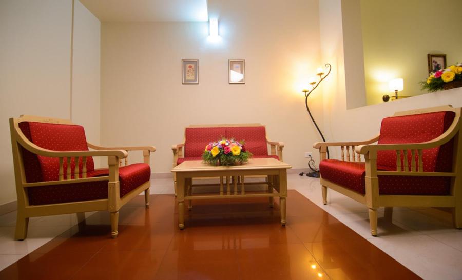 Standard Suite - Photo 2