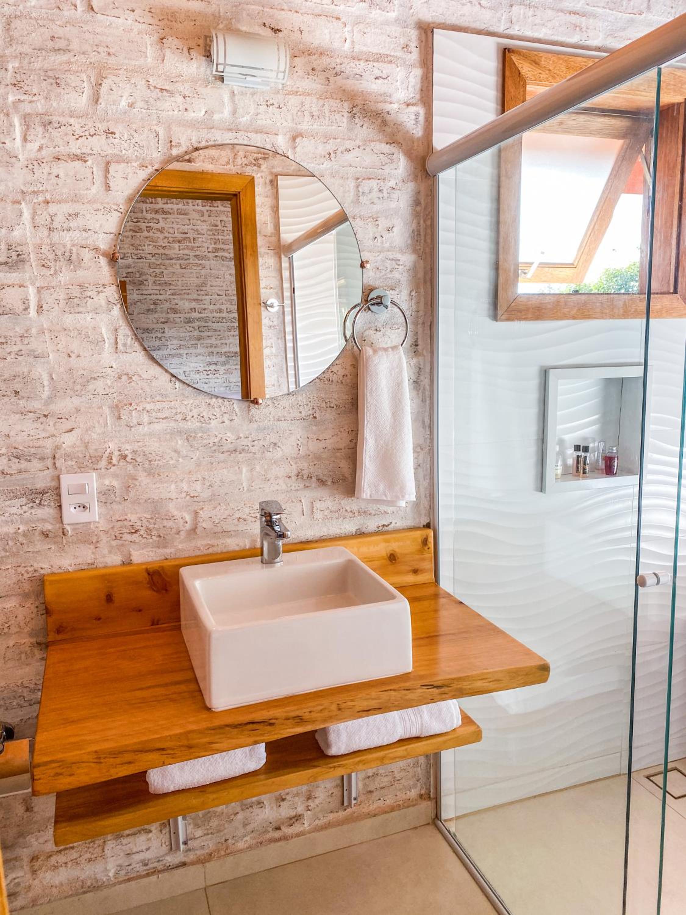 Queen Suite with Spa Bath - Photo 4