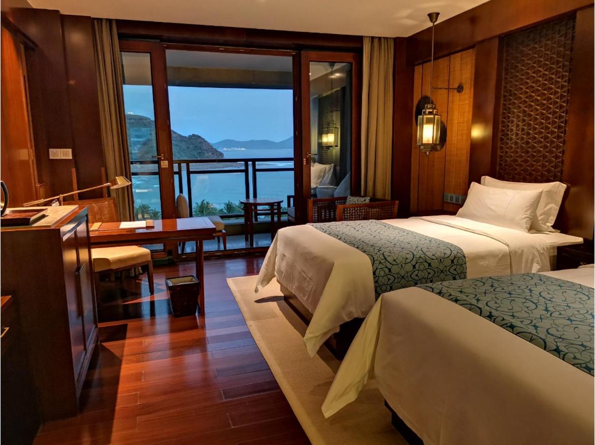 Deluxe Ocean View Room(Need to make appointment 1 day in advance:  Complimentary daily 60 minutes message for one person only) - Photo 1