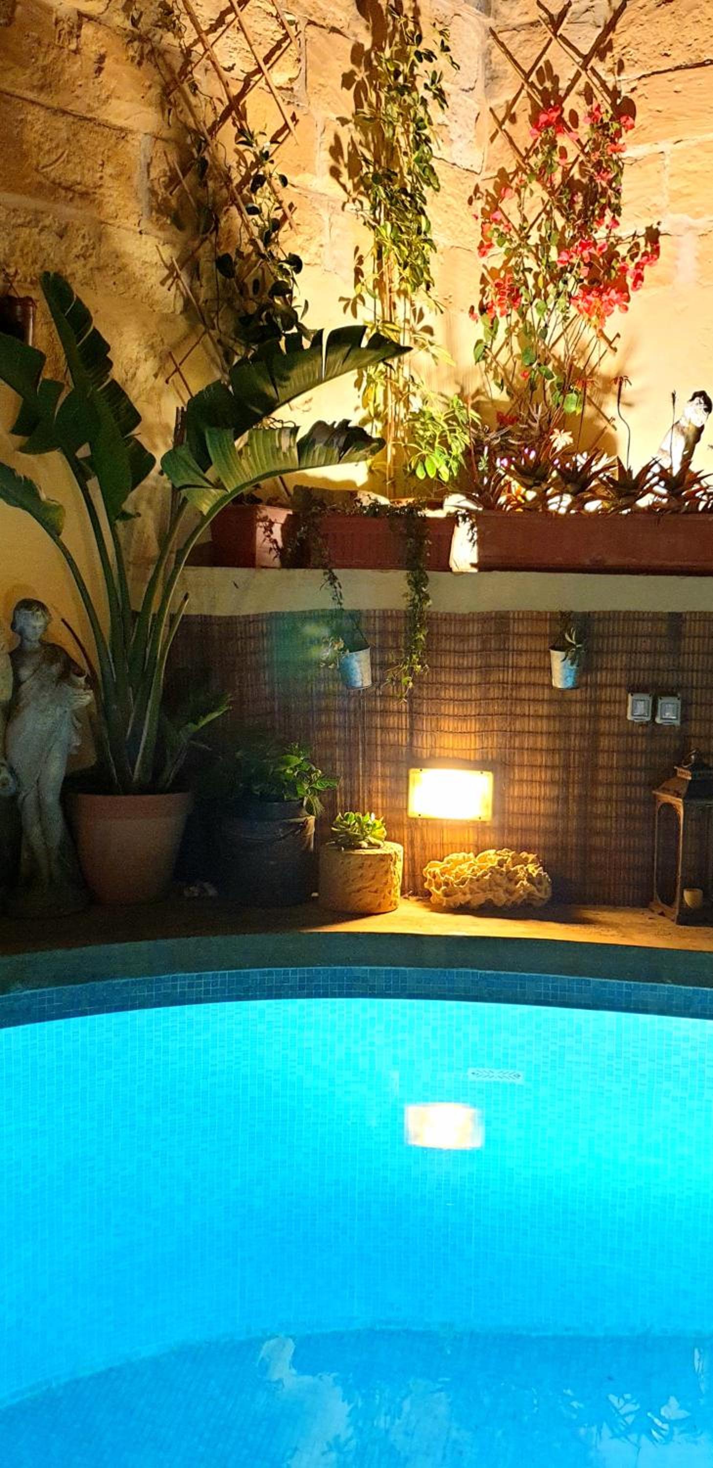Deluxe Double Room with Shower - Photo 46