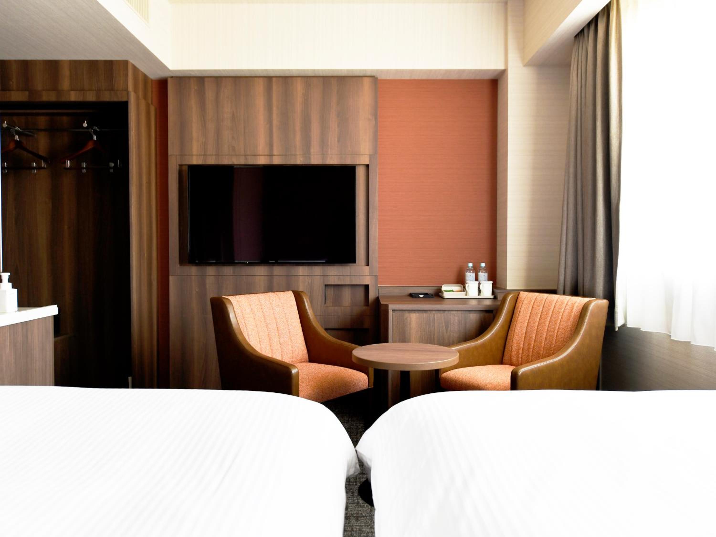 Twin Room - Photo 2