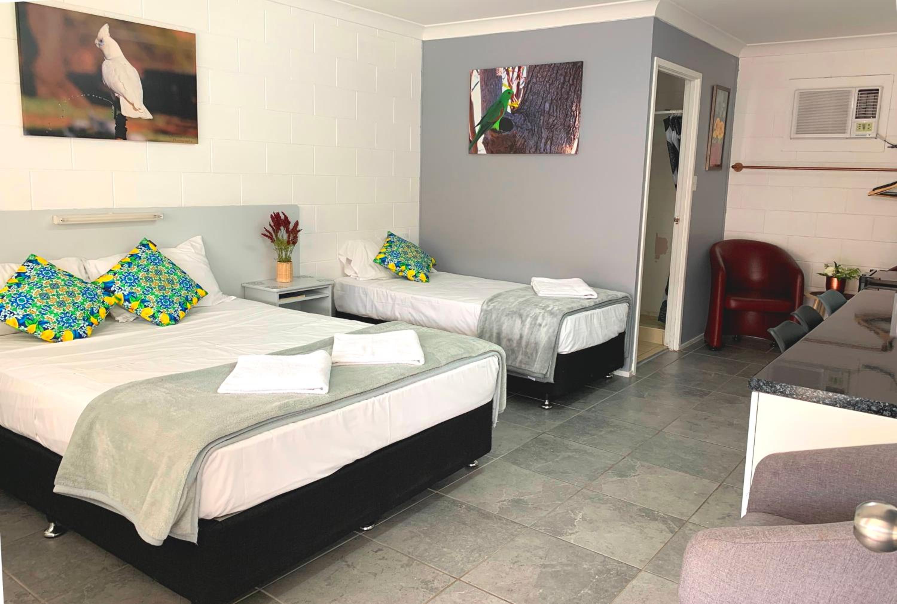 Deluxe Twin Room - Photo 8