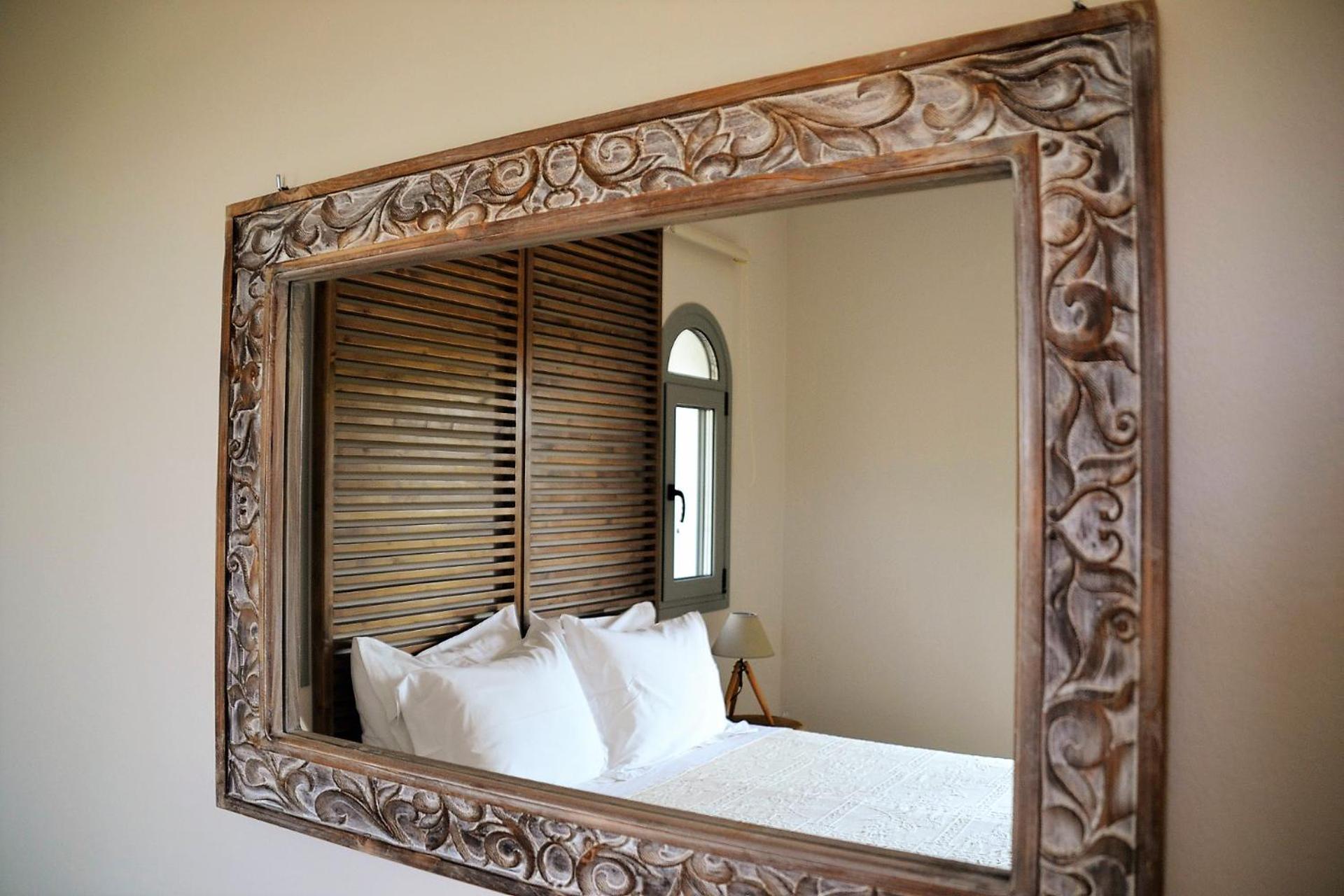 Deluxe Double Room with Balcony - Photo 32