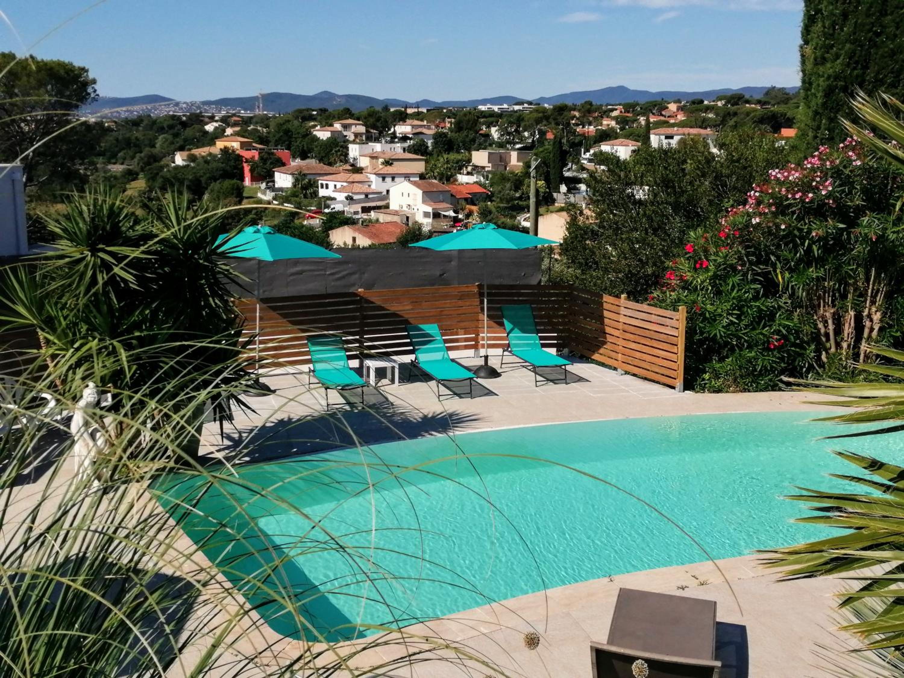 Villa with Pool View and Terrace - Photo 3