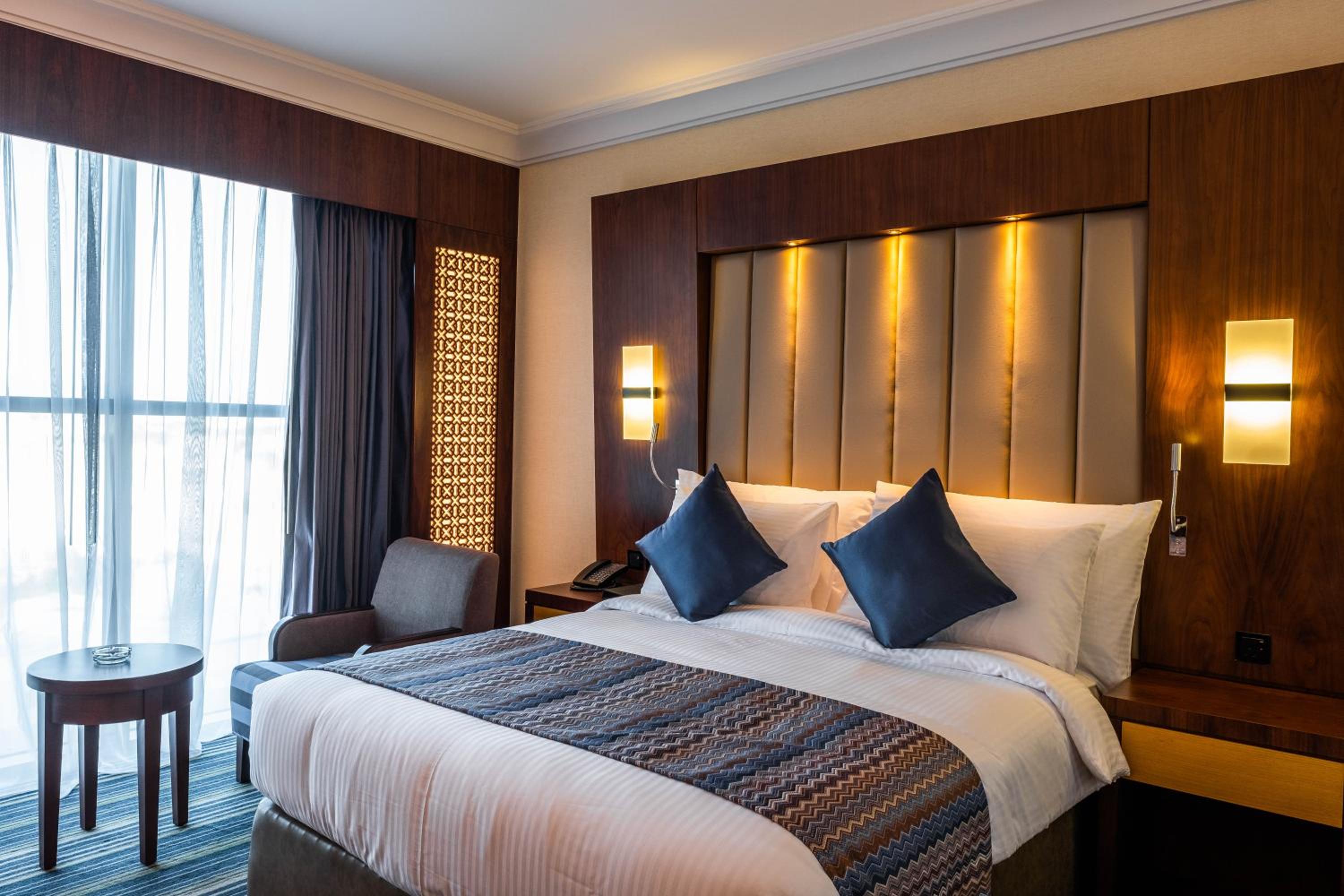 Superior King Room - 20% Discount on F&B Dining in restaurants, 30% on spa, and 30% on laundry services + Late check out and Early check in (subject to hotel availability) - Photo 1