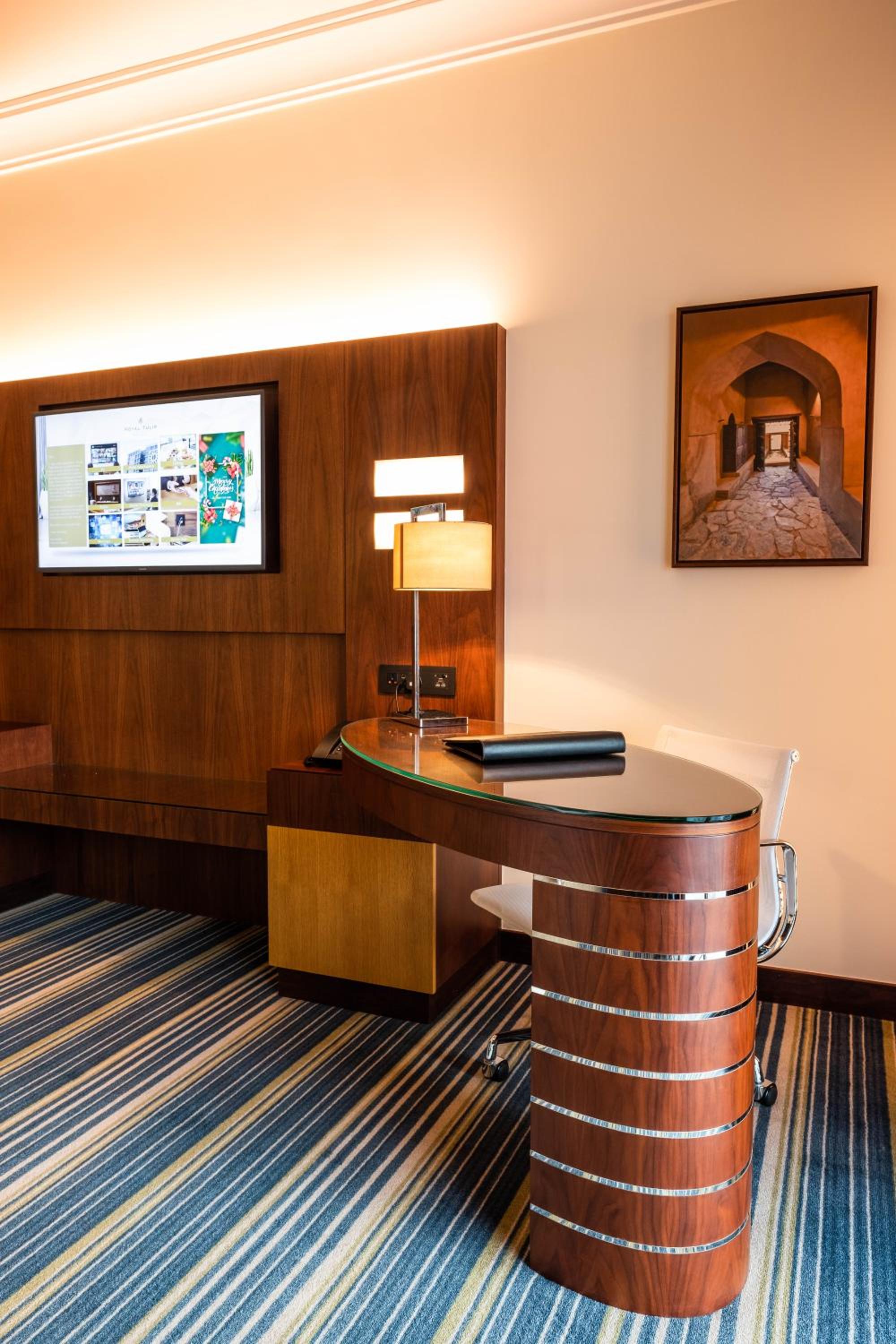 Superior King Room - 20% Discount on F&B Dining in restaurants, 30% on spa, and 30% on laundry services + Late check out and Early check in (subject to hotel availability) - Photo 3