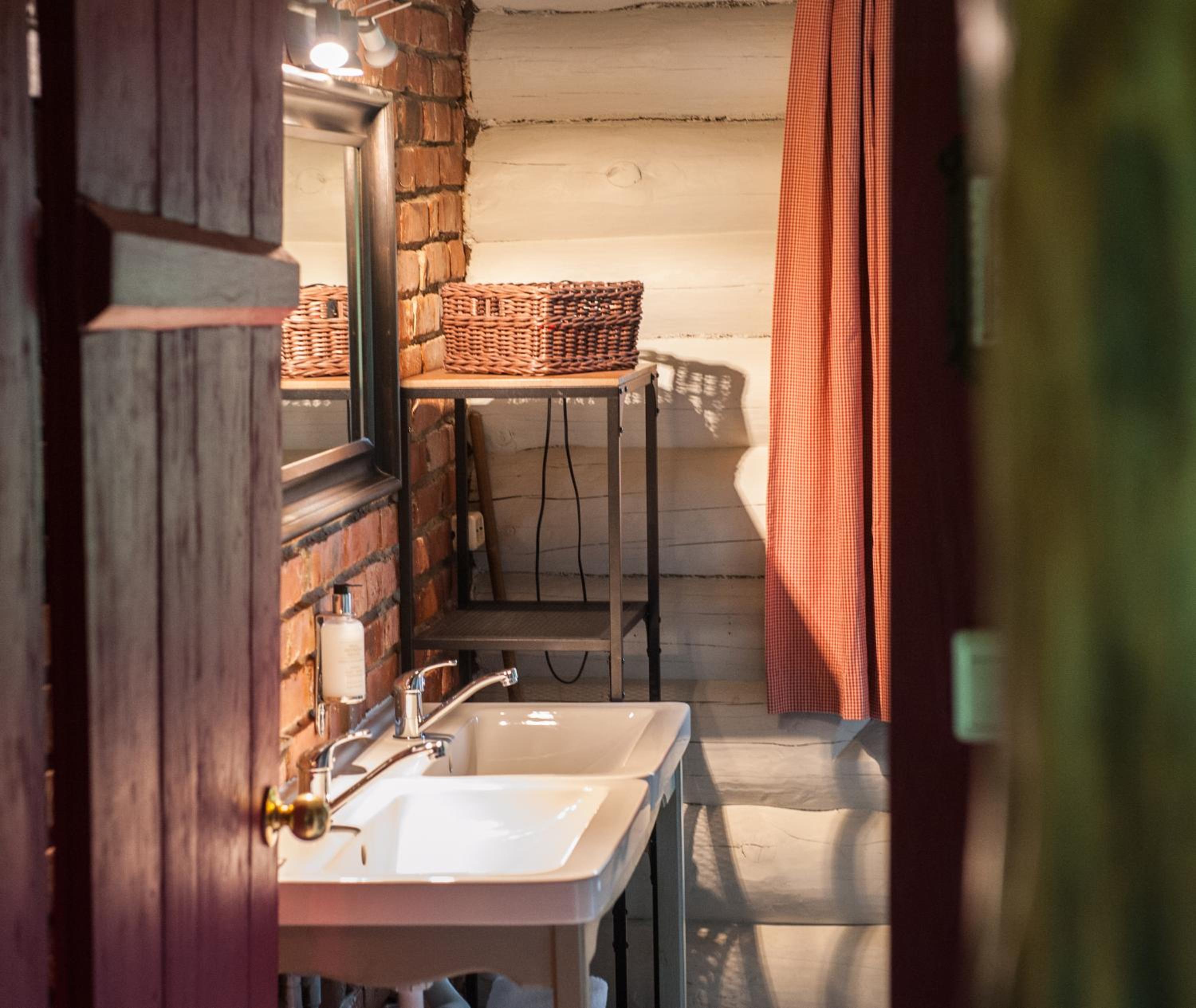 Two-Bedroom Chalet - Photo 8